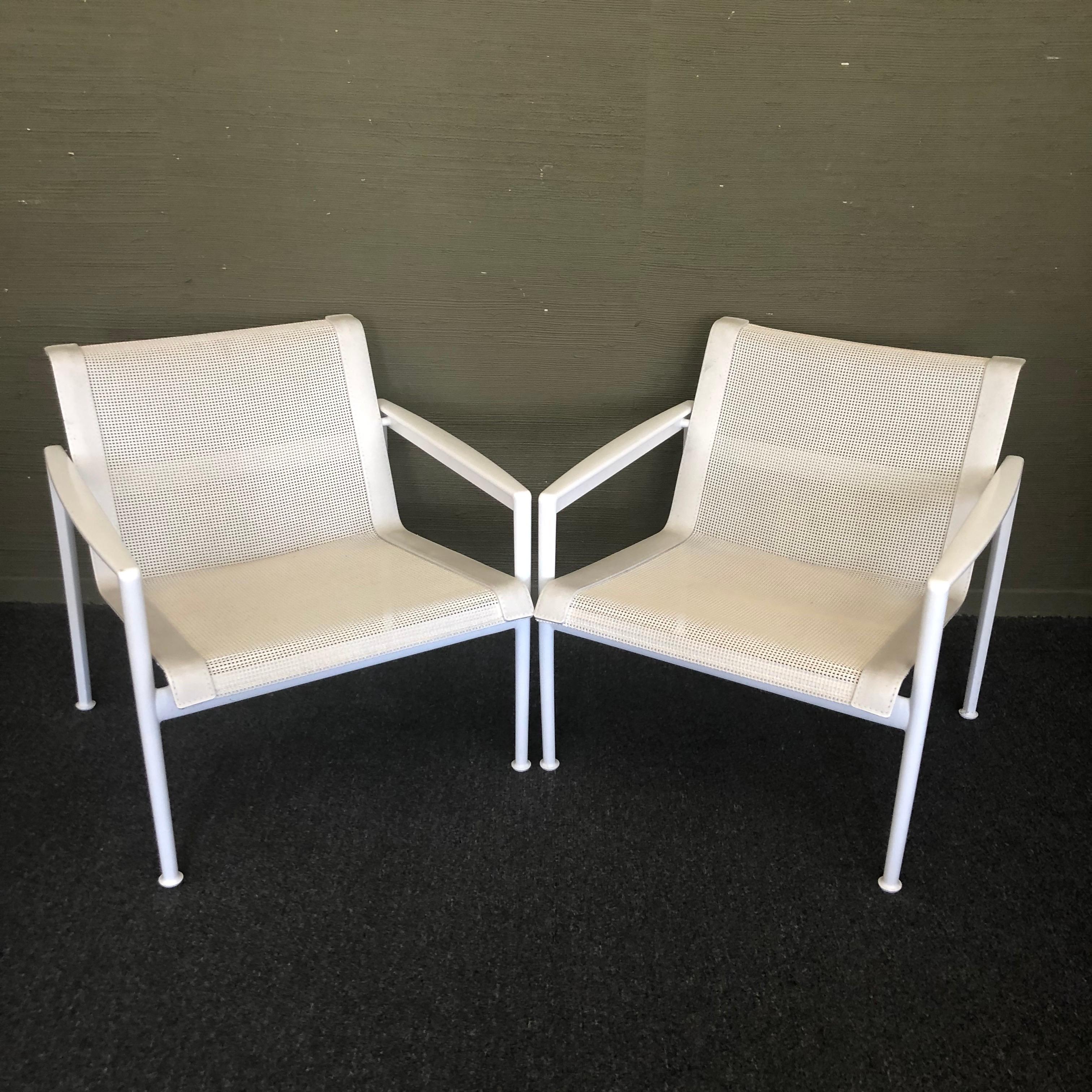 Aluminum Pair of Sling Lounge Chairs by Richard Schultz for Knoll 1966 Collection