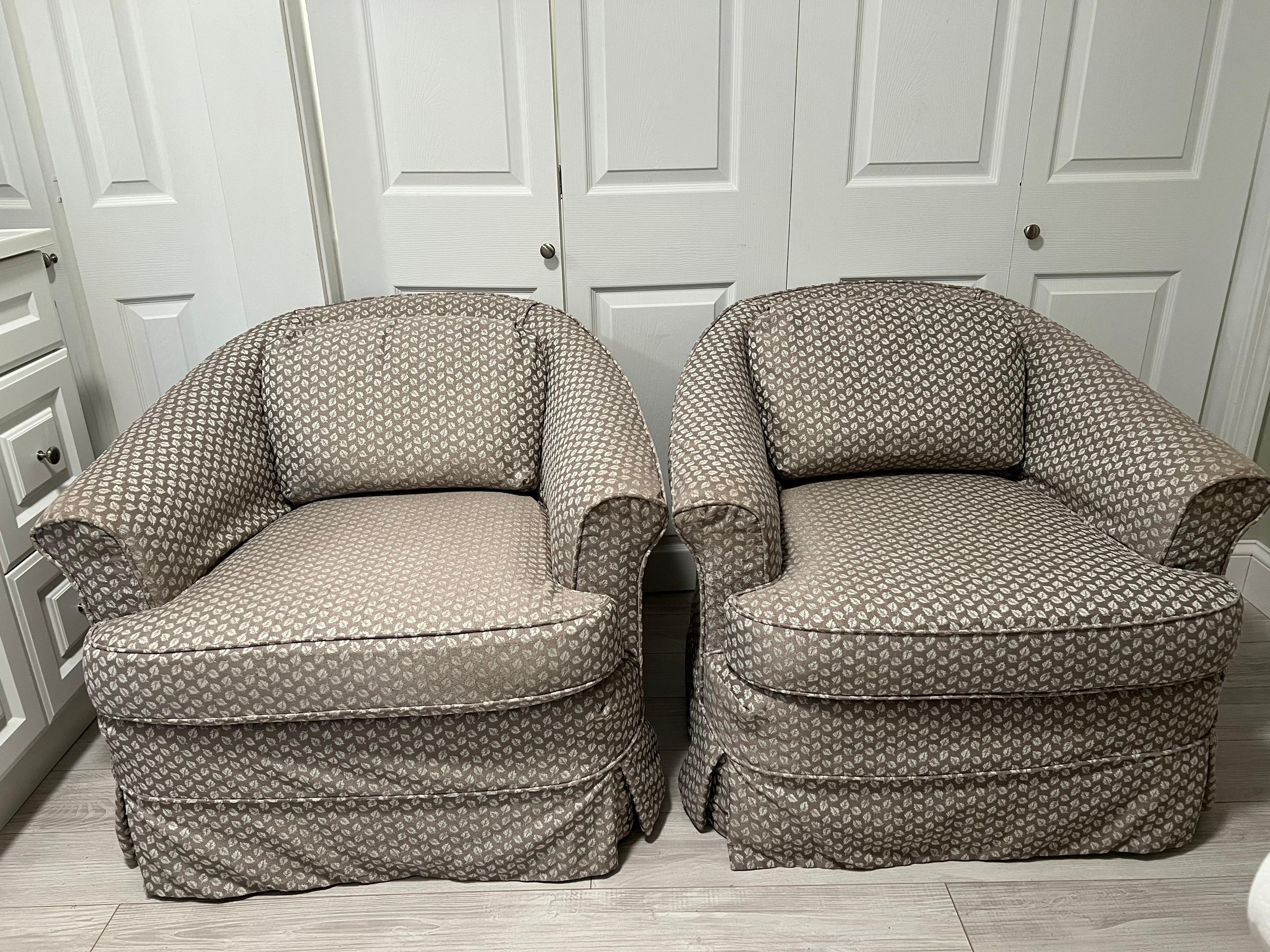 Upholstery Pair of Slip Covered Club Chairs by Heritage For Sale