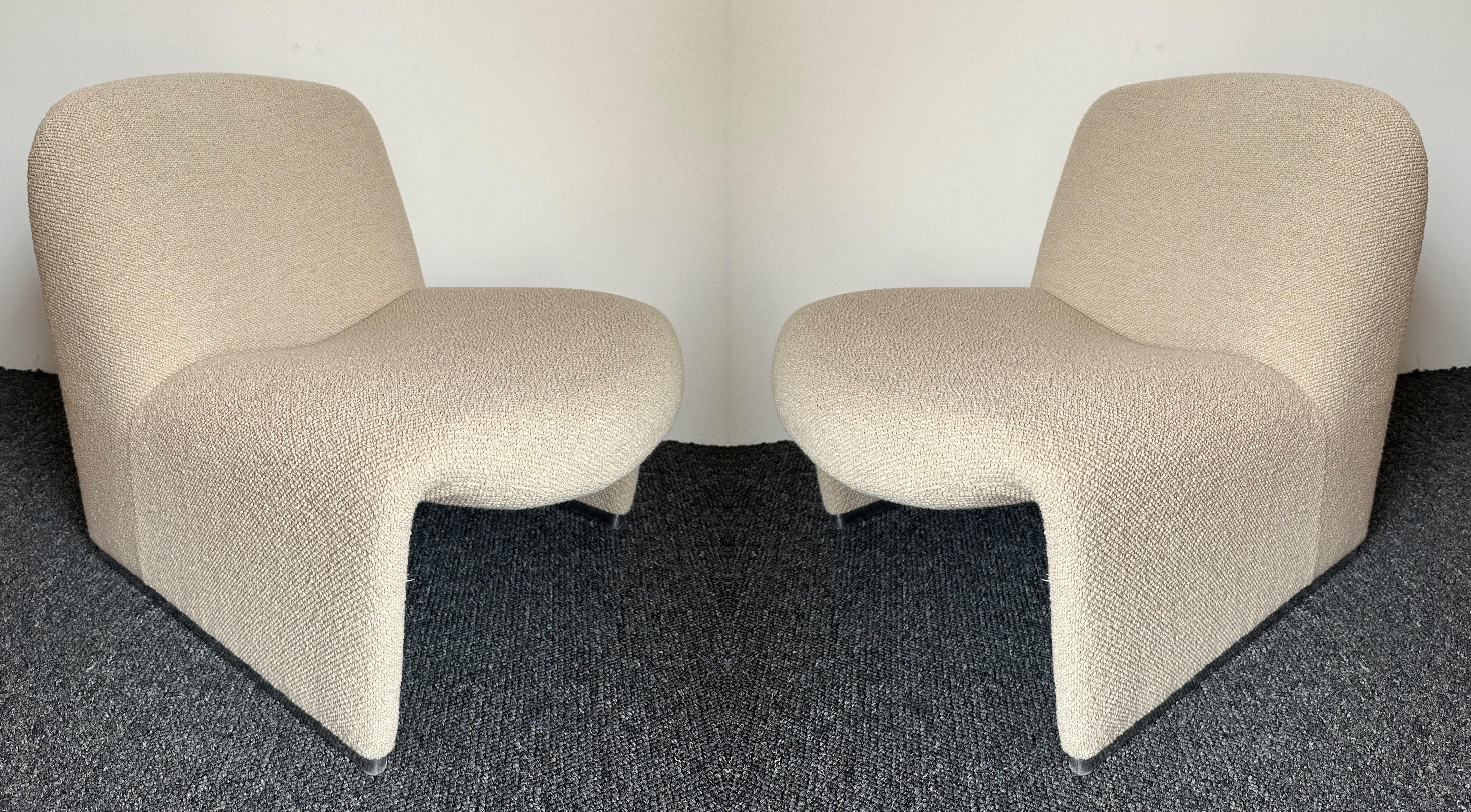Pair of Slipper Chairs Alky Bouclé Fabric by Giancarlo Piretti, Italy, 1969 1