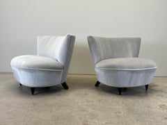 Pareja de sillas Slipper atribuidas a Gilbert Rohde
