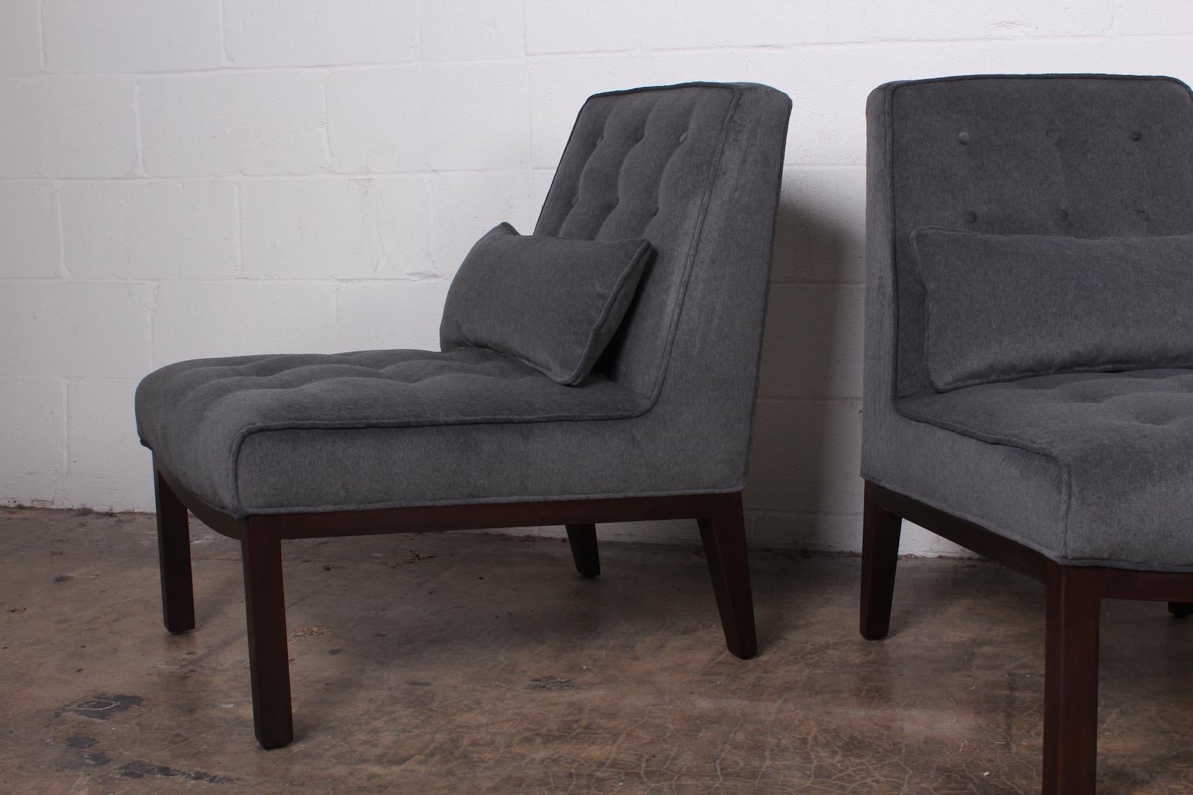 Pair of Slipper Chairs by Edward Wormley for Dunbar (Mitte des 20. Jahrhunderts)