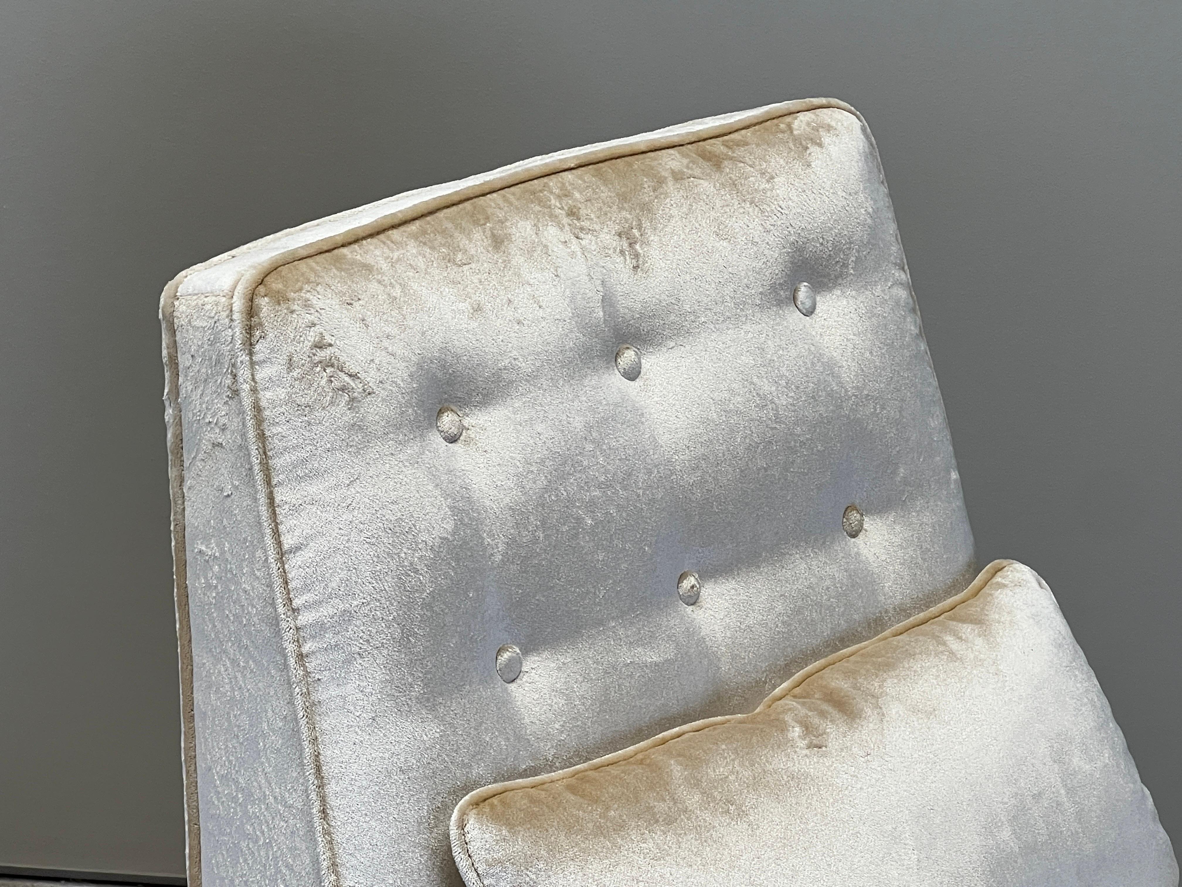 Milieu du XXe siècle Paire de chaises pantoufles par Edward Wormley pour Dunbar en vente
