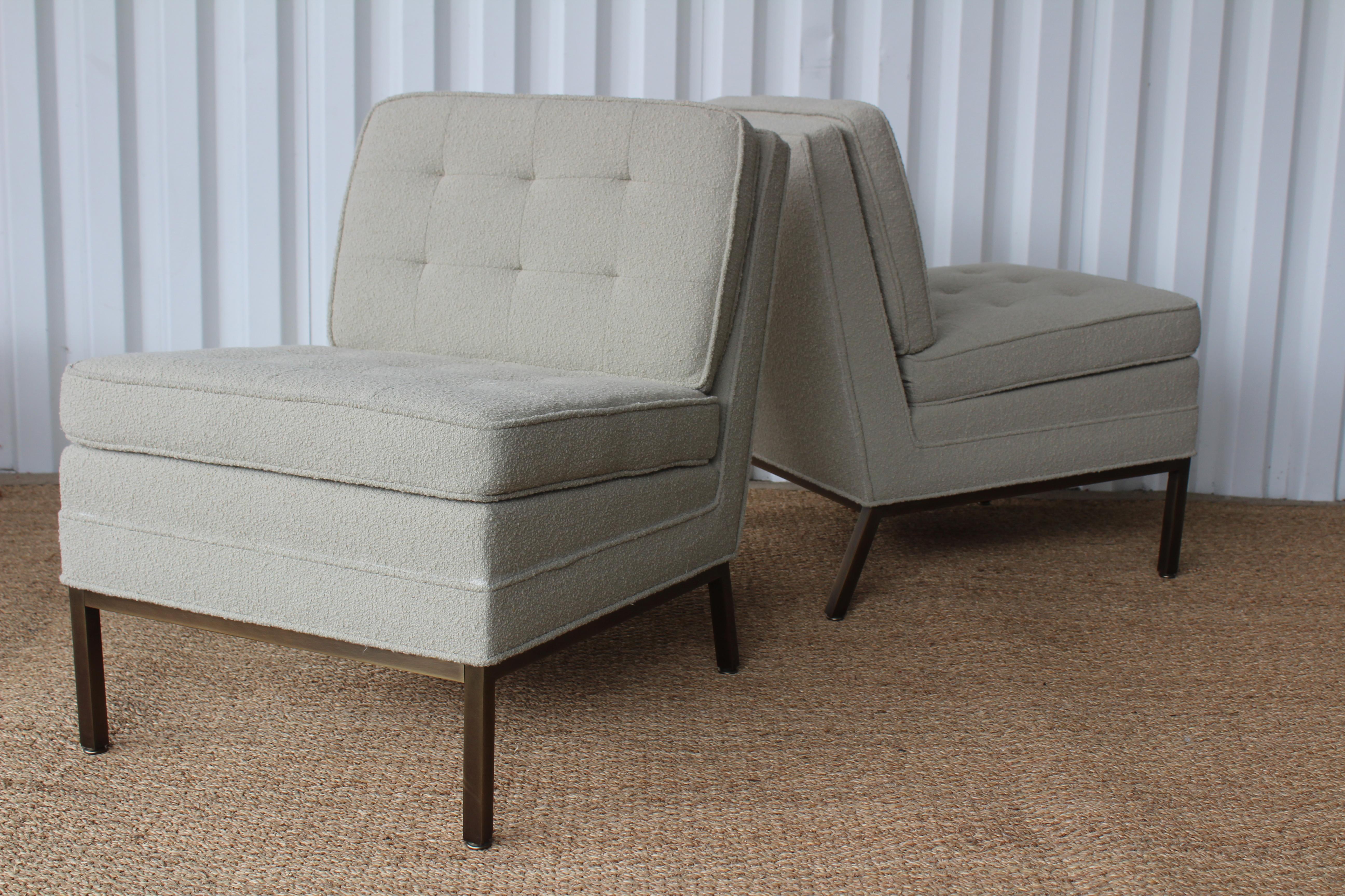 Pair of Slipper Chairs in the style of Florence Knoll, USA, 1950s In Excellent Condition In Los Angeles, CA