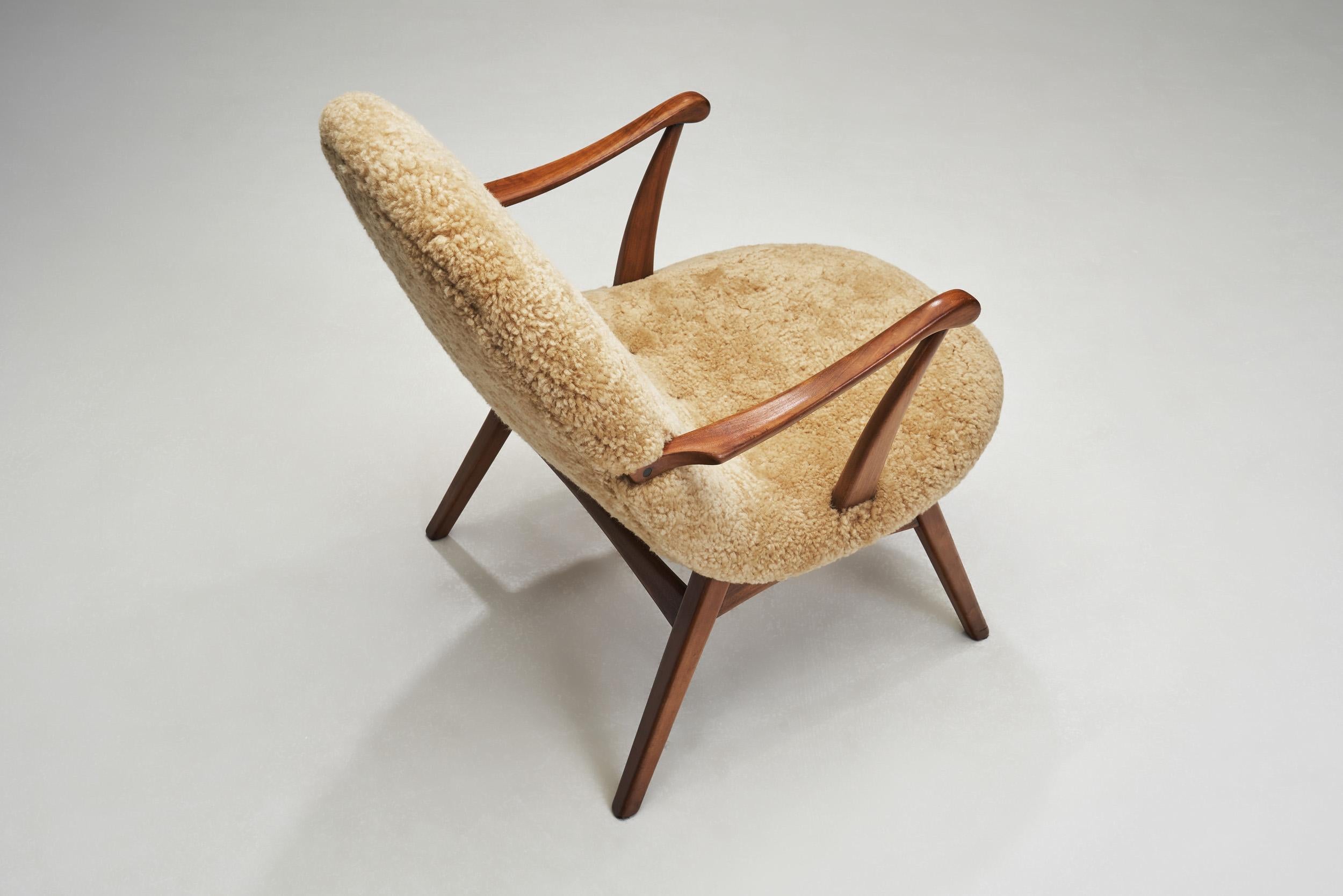 Mid-20th Century Pair of Slipper Chairs Upholstered in Sheepskin, Europe 1960s