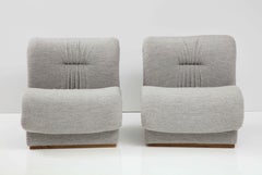 Coppia di Slipper Lounge Chair in bouclè grigio di Doimo Salotti, Italia, circa 1970