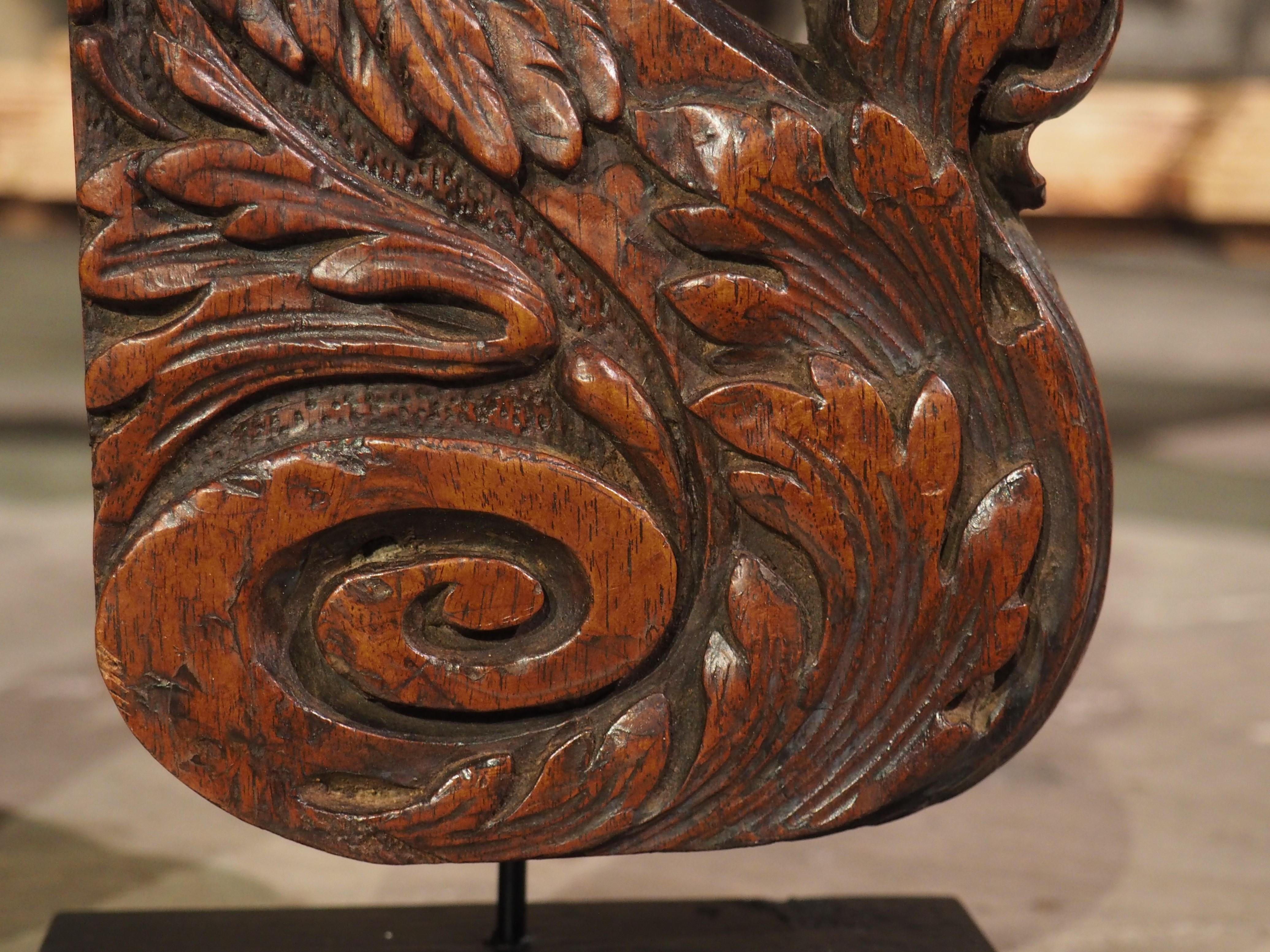 Hand-Carved Pair of Small 17th Century Walnut Wood Angel Sculptures from France