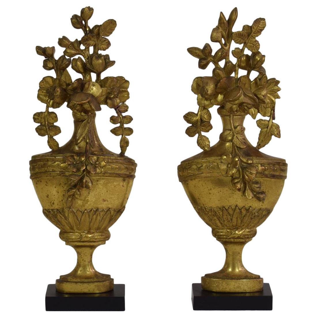 Pair of Small 18-19th Century French Carved Giltwood Neoclassical Vase Ornaments