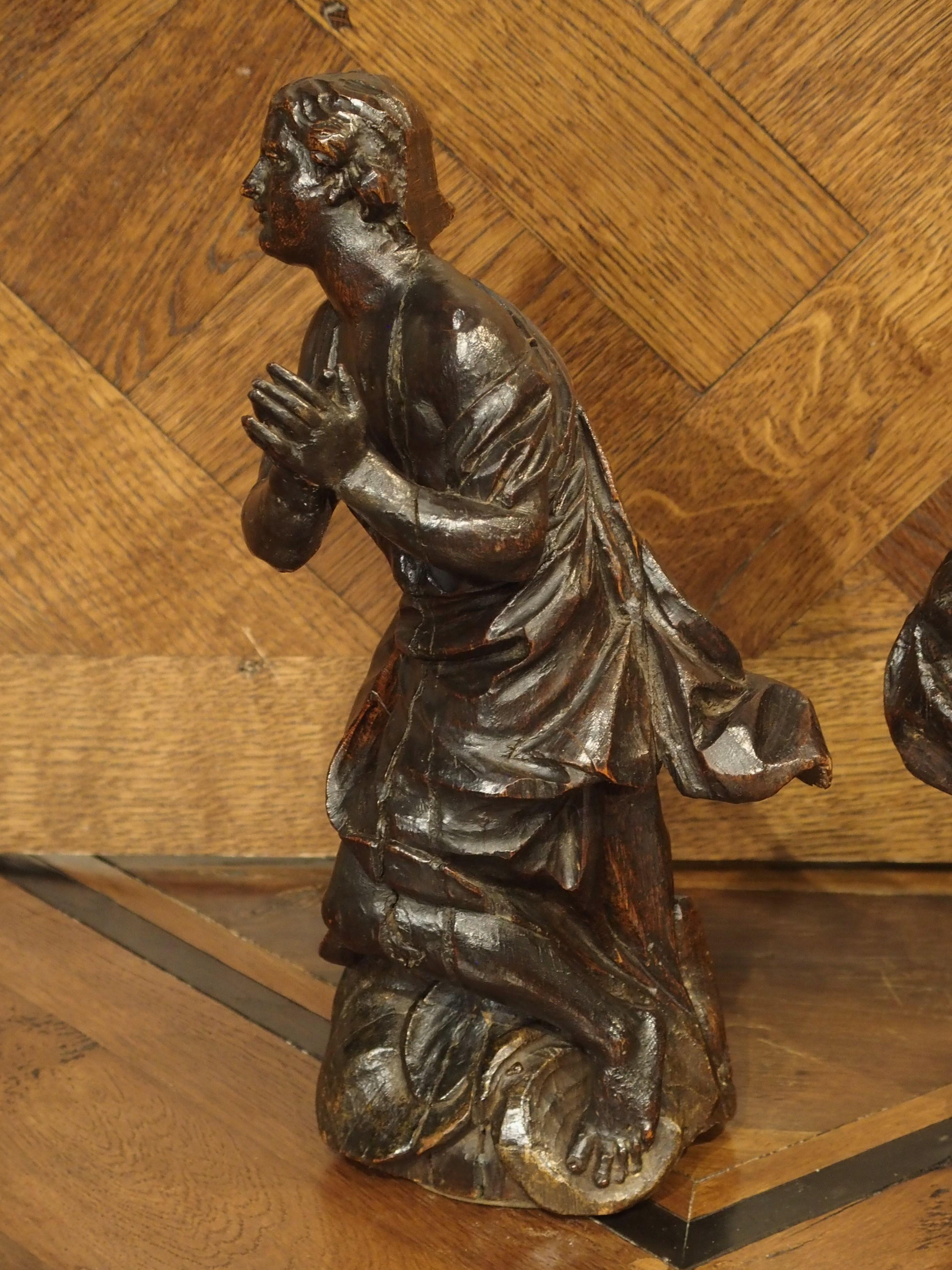 Pair of Small 18th Century Carved Oak Statues from France For Sale 3