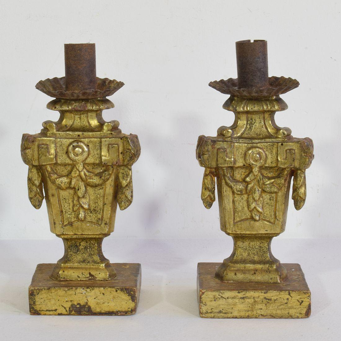Hand-Carved Pair of Small 18th Century Italian Neoclassical Candleholders / Candlesticks For Sale
