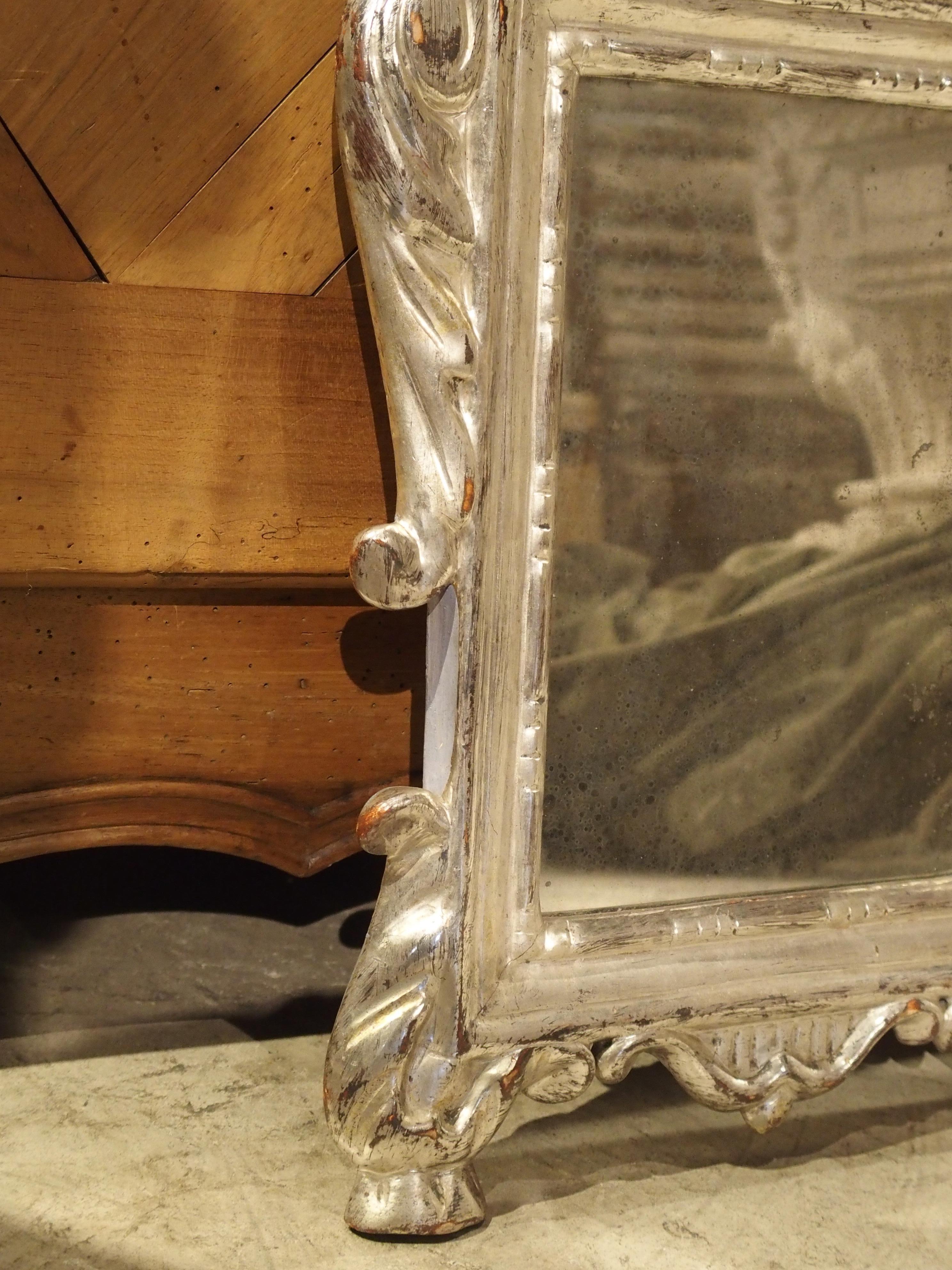 Paire de petits miroirs à feuilles d'argent d'Italie du 18ème siècle en vente 5