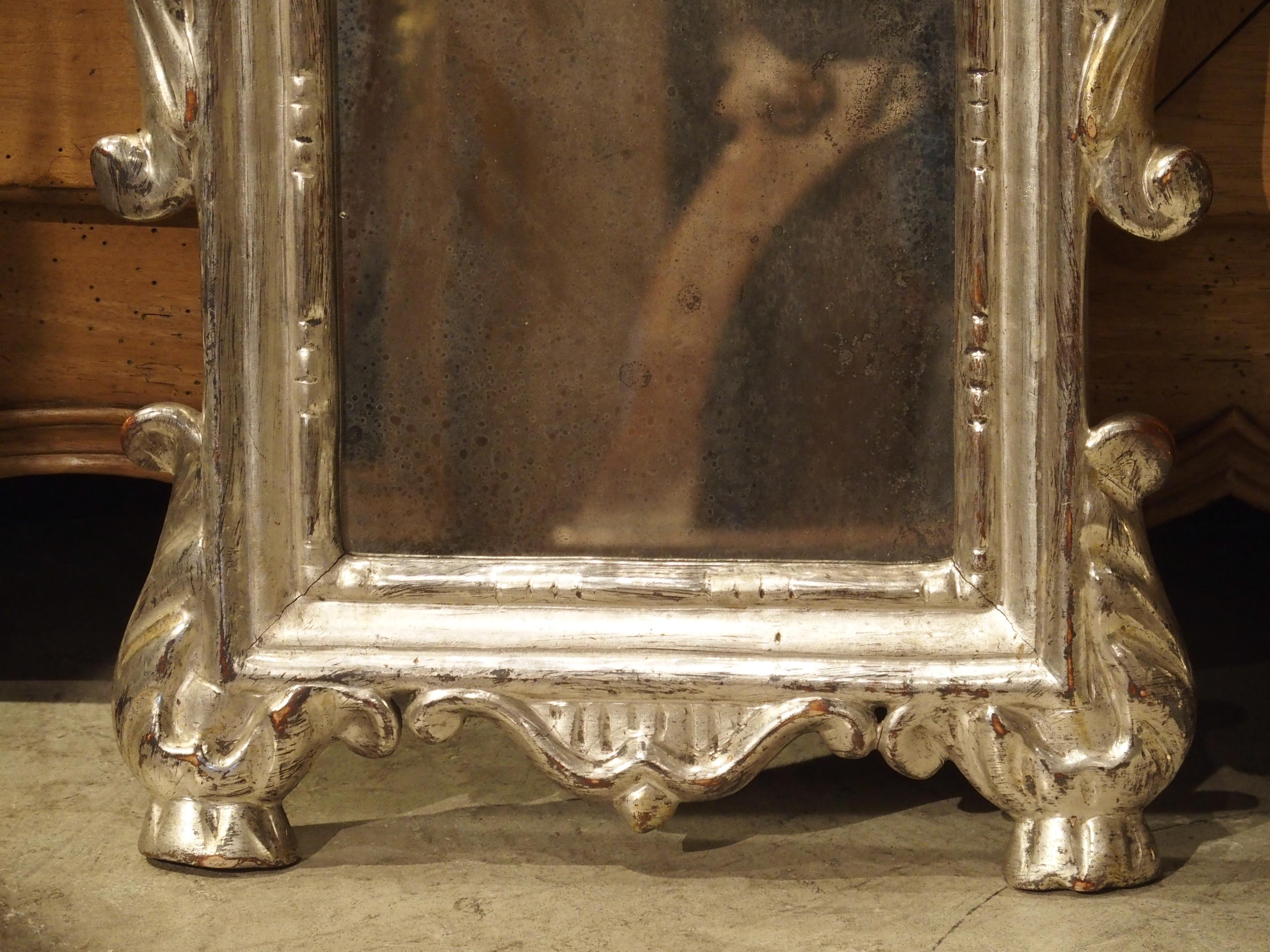 Verre Paire de petits miroirs à feuilles d'argent d'Italie du 18ème siècle en vente