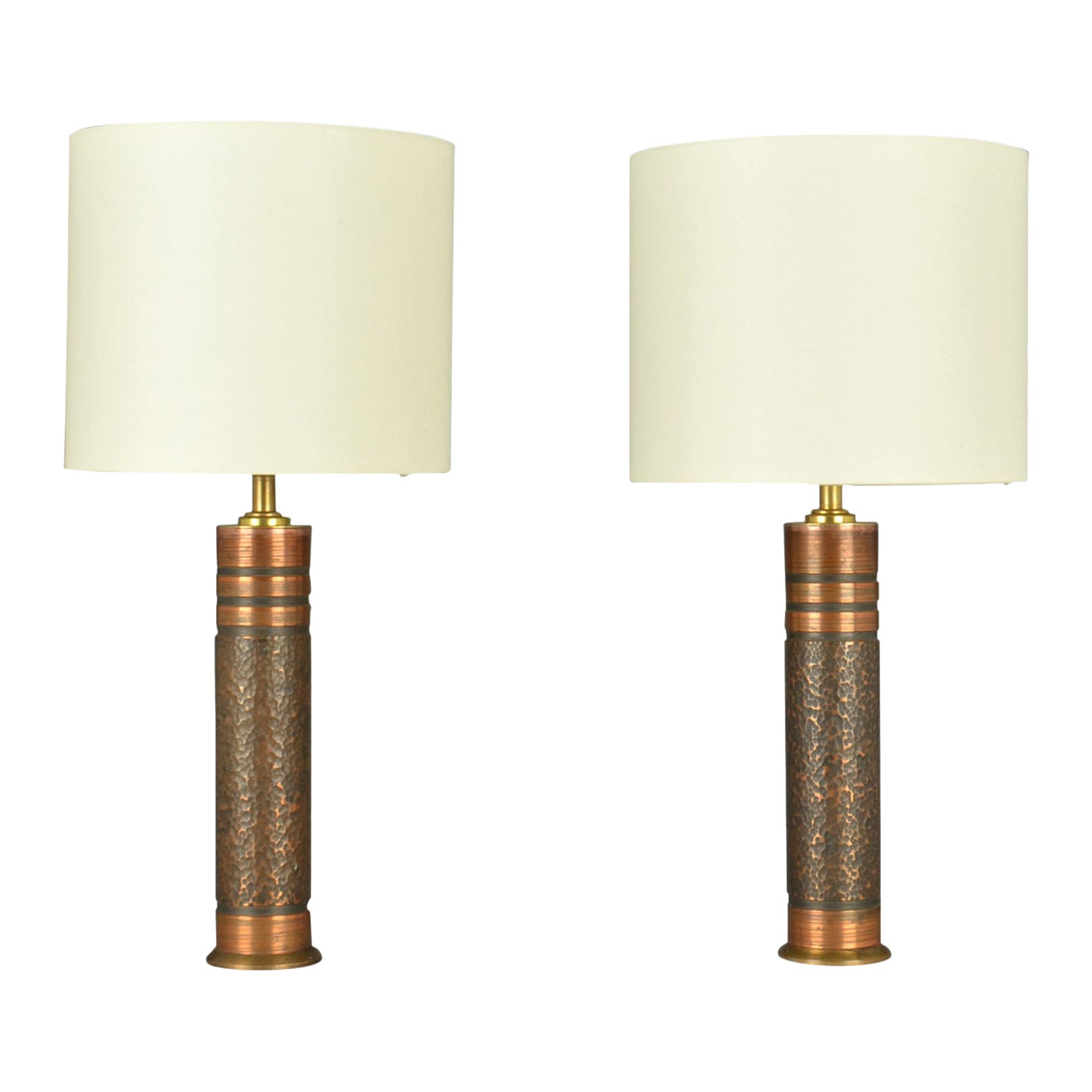 Paire de petites lampes de bureau cylindriques en cuivre en vente