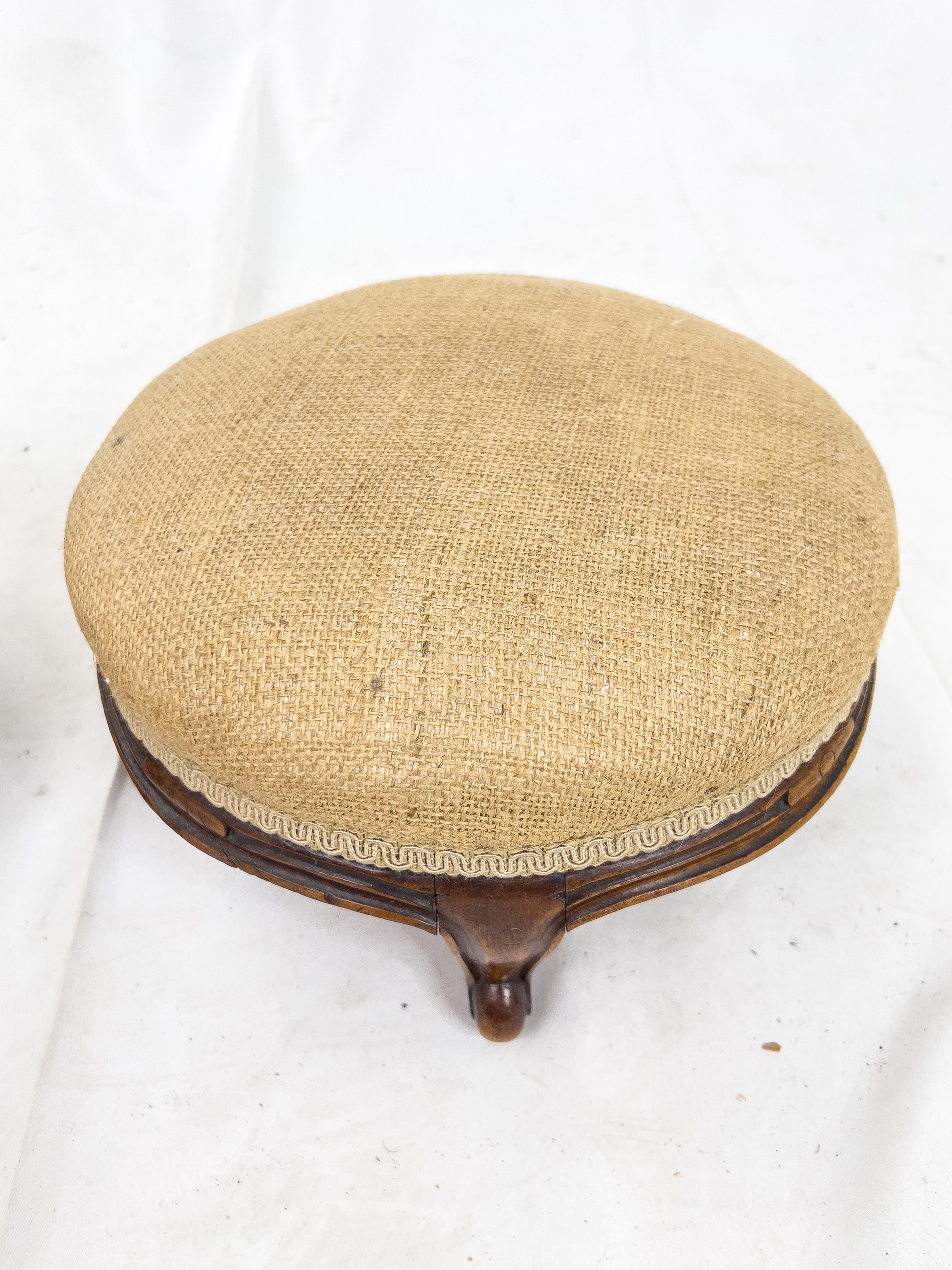 Pair of Small 19th Century Louis XV Style French Walnut and Burlap Foot Stools In Good Condition In Houston, TX