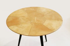 Paire de petites tables d'appoint Aldo Tura à plateau en parchemin, Italie, années 1950