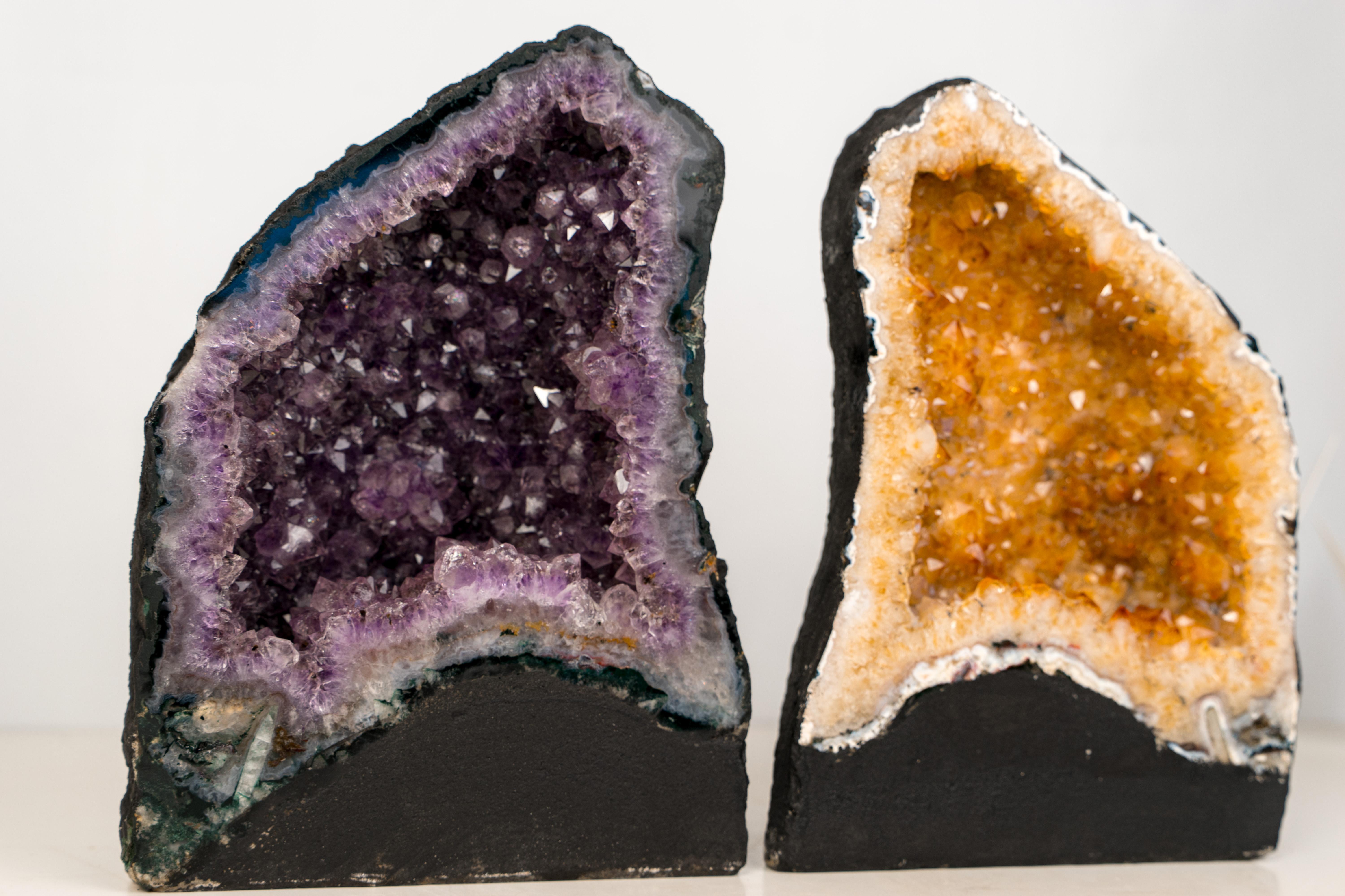 Pair of Small Amethyst and Citrine Cathedral Geodes en vente 3