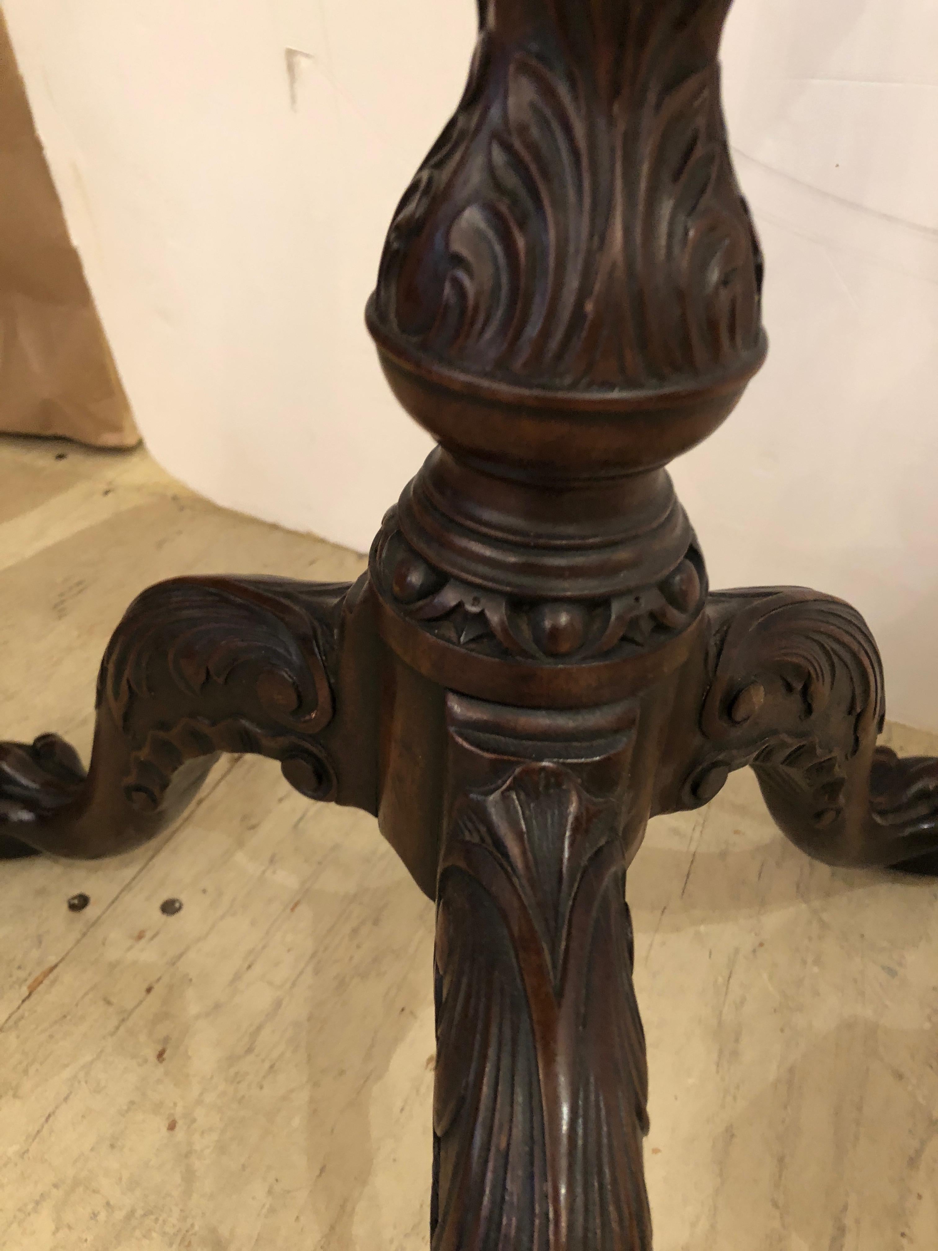 Pair of Small Antique Chippendale Style Round Mahogany End Side Drinks Tables 6