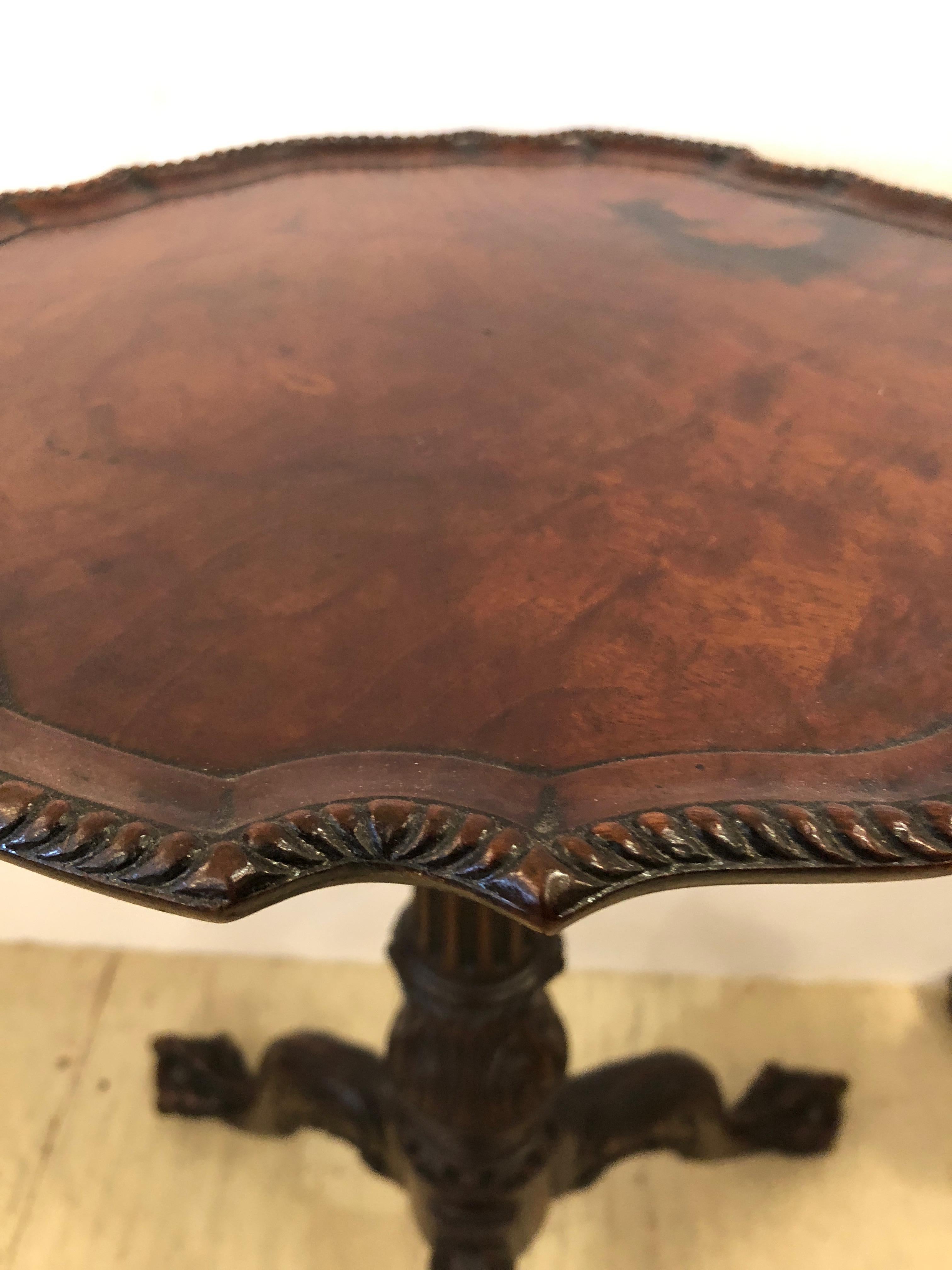 American Pair of Small Antique Chippendale Style Round Mahogany End Side Drinks Tables