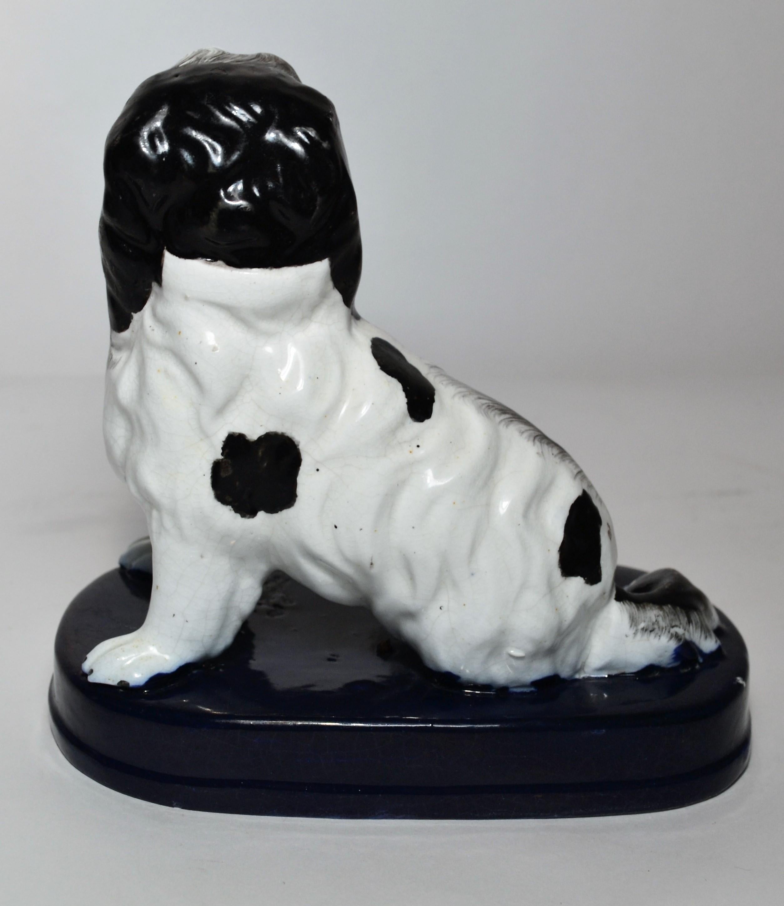 Pair of Small Antique English Victorian Staffordshire Dogs, circa 1880 In Good Condition In New Orleans, LA