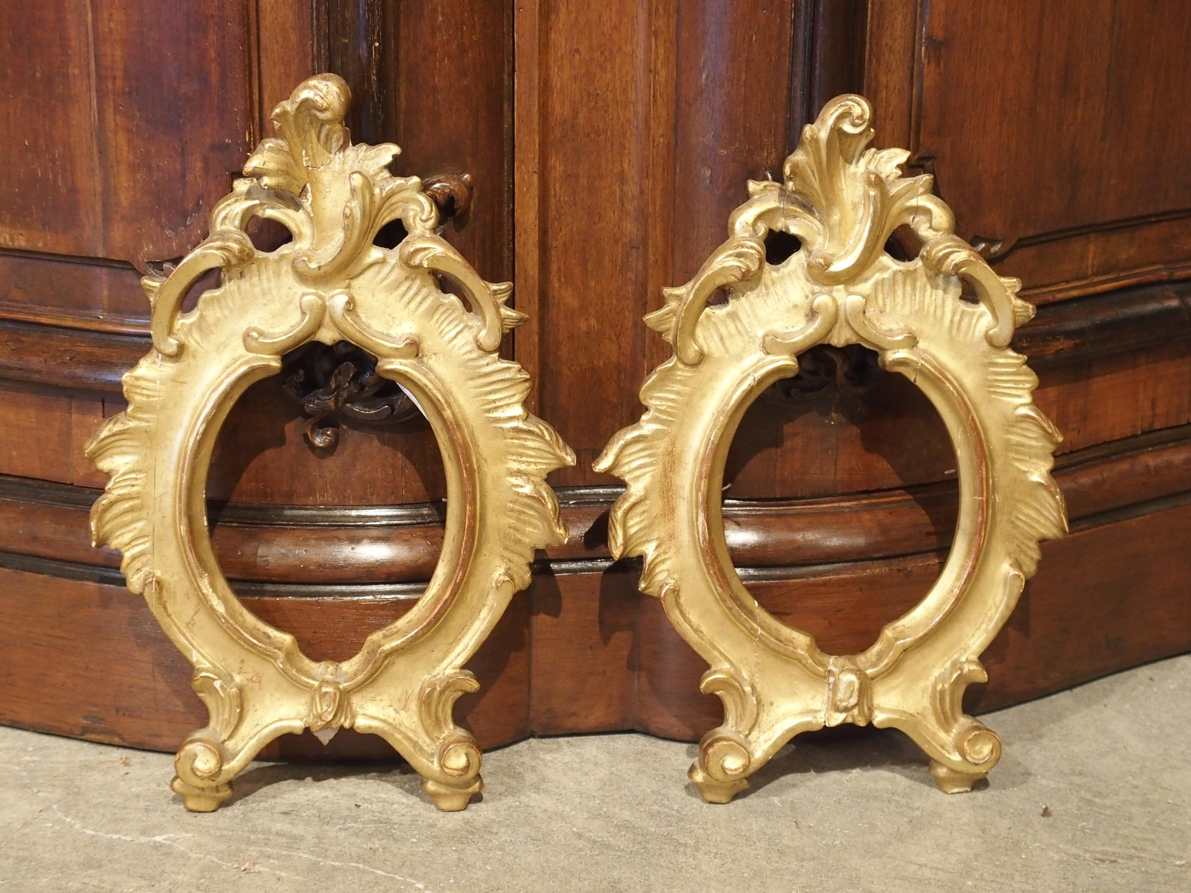 Pair of Small Antique Giltwood Frames from Italy, Early 19th Century 9