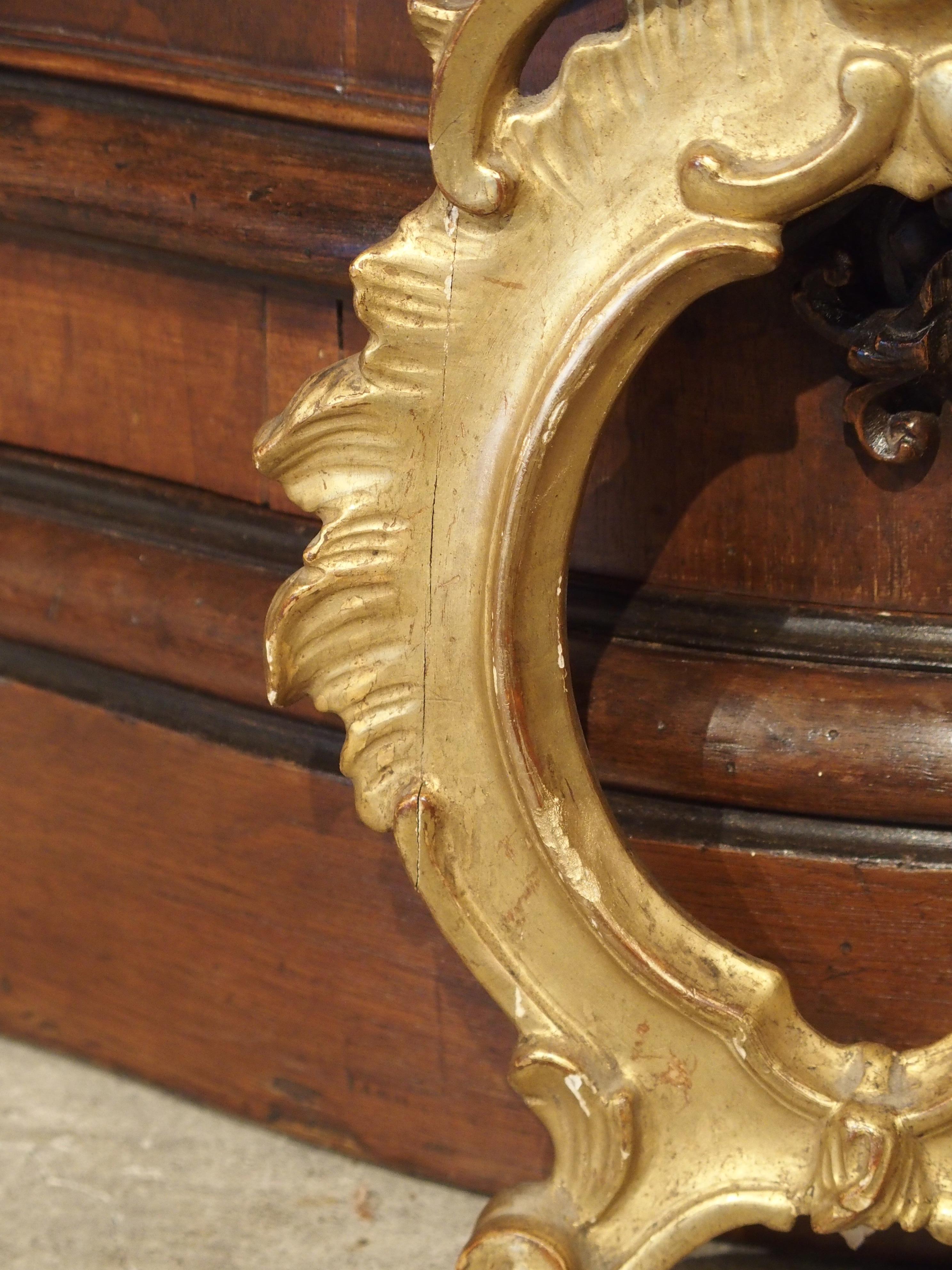 Pair of Small Antique Giltwood Frames from Italy, Early 19th Century In Good Condition In Dallas, TX