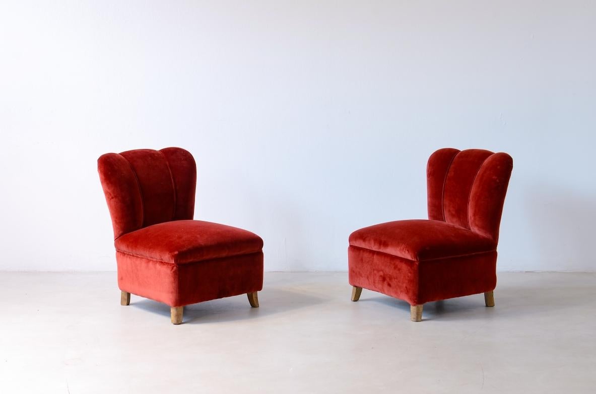 Mid-Century moderno Coppia di poltroncine attribuite a Guglielmo Ultich in vendita