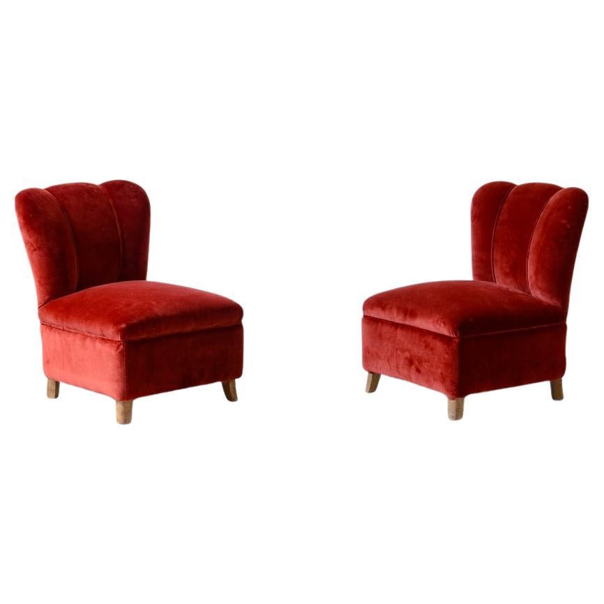 Pair of small armchairs attributed to Guglielmo Ultich