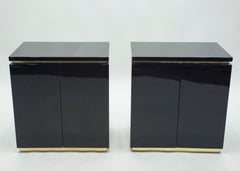 Paire de petites tables de nuit en laque noire de J.C. Mahey, 1970