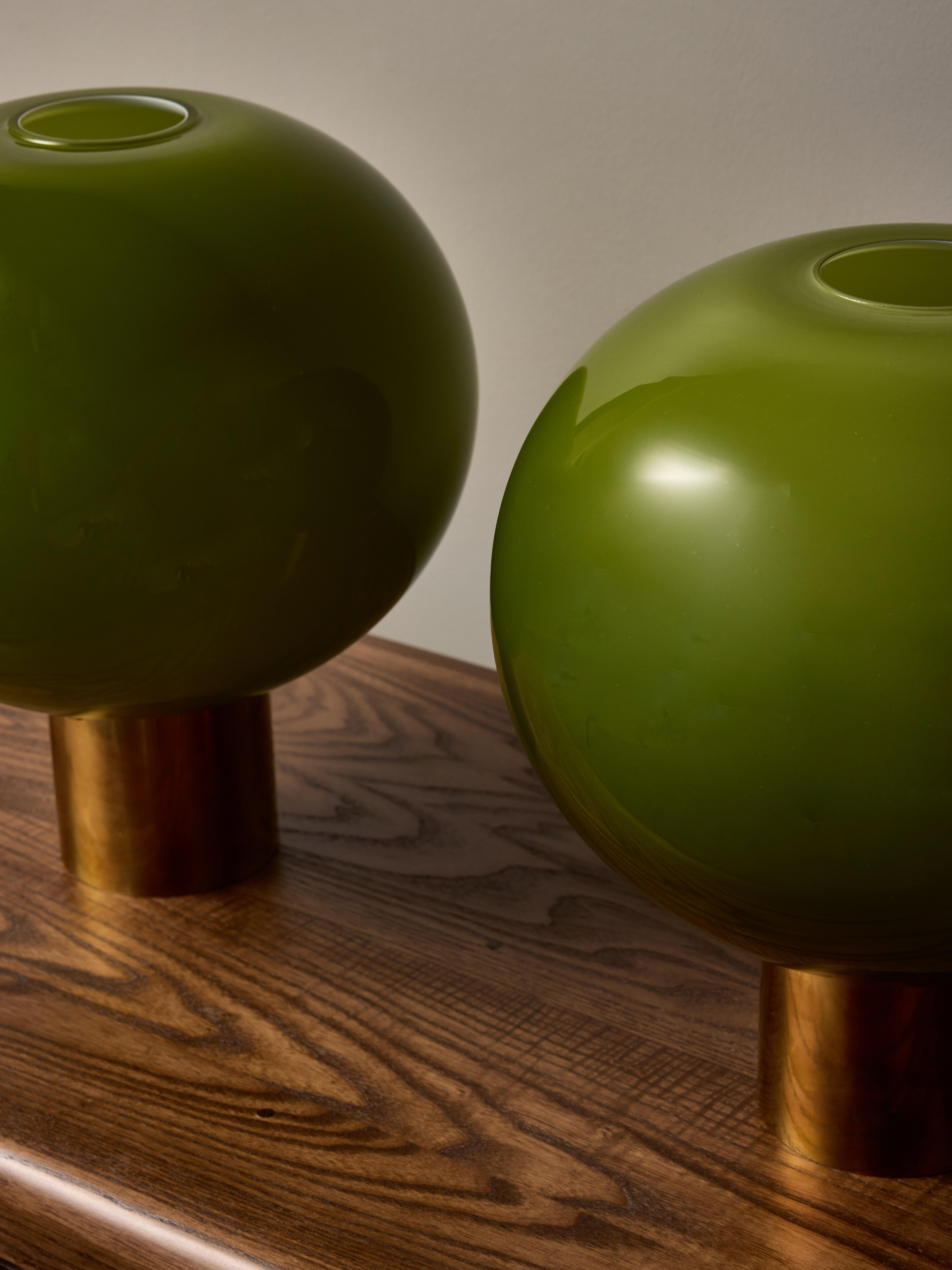 Italian Pair of Small Brass and Matcha Glass Globe Table Lamps For Sale
