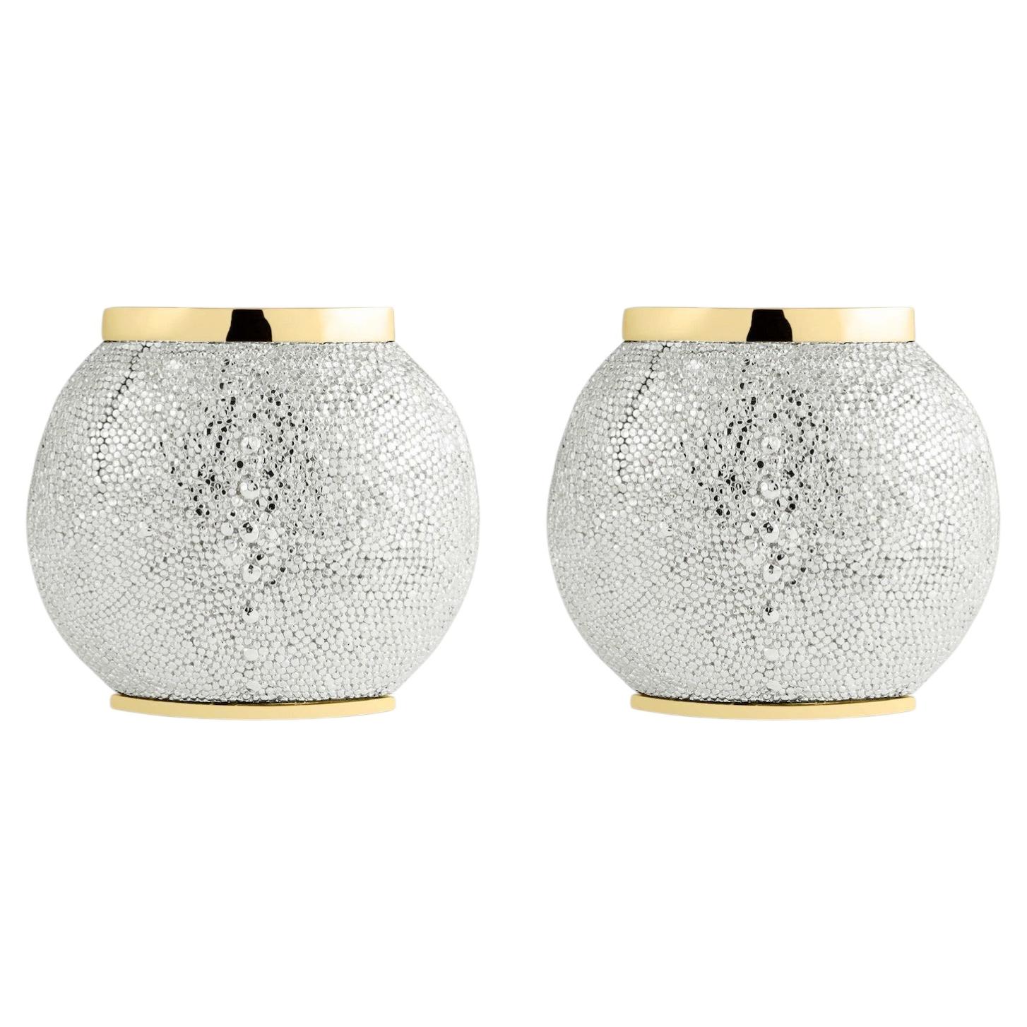 Paire de petits vases contemporains en métal argenté et verre galuchat
