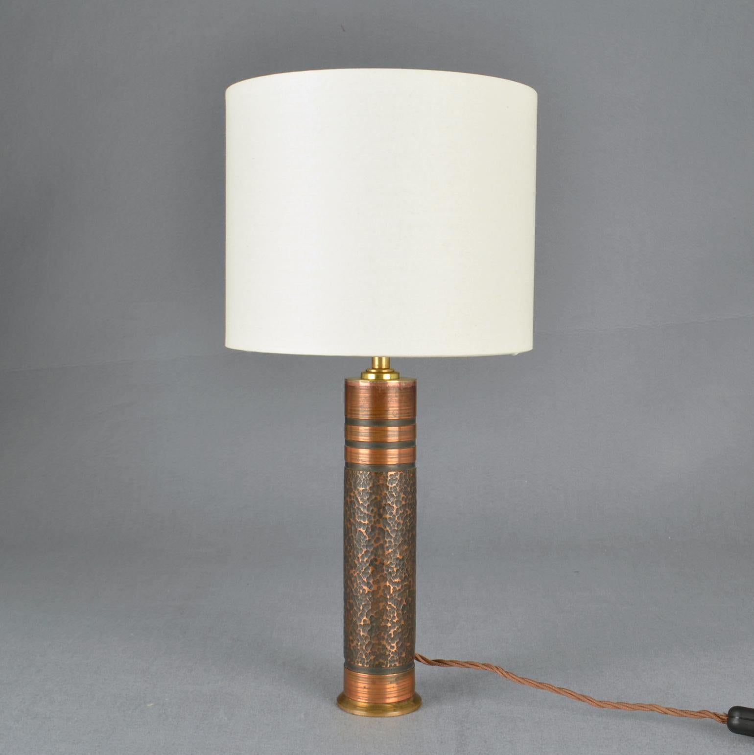 Pair of Small Copper Cylinder Table Lamps  In Excellent Condition For Sale In London, GB
