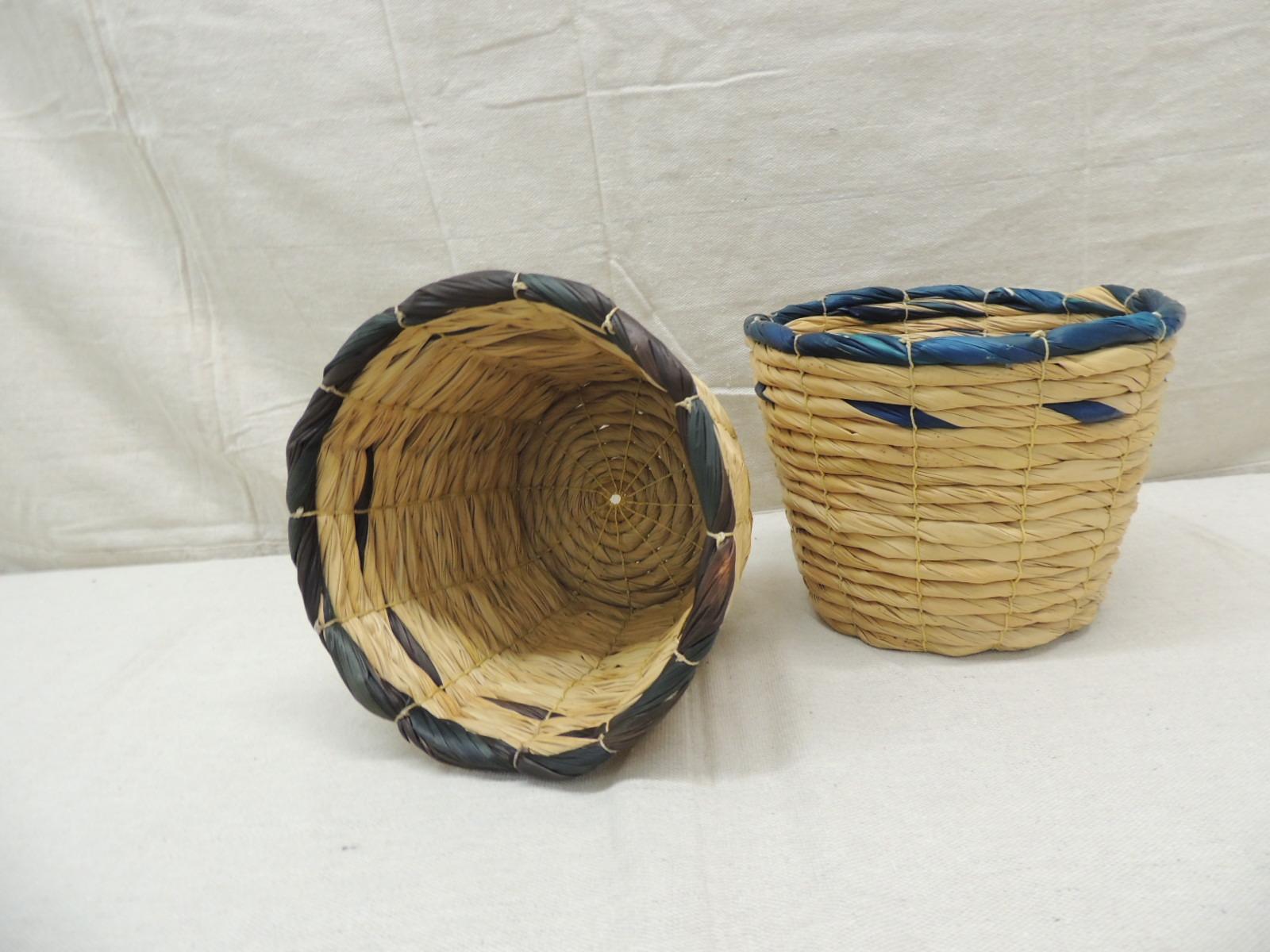 Pair of Ecuadorian Seagrass round woven planters or baskets.
Size: 7.5
