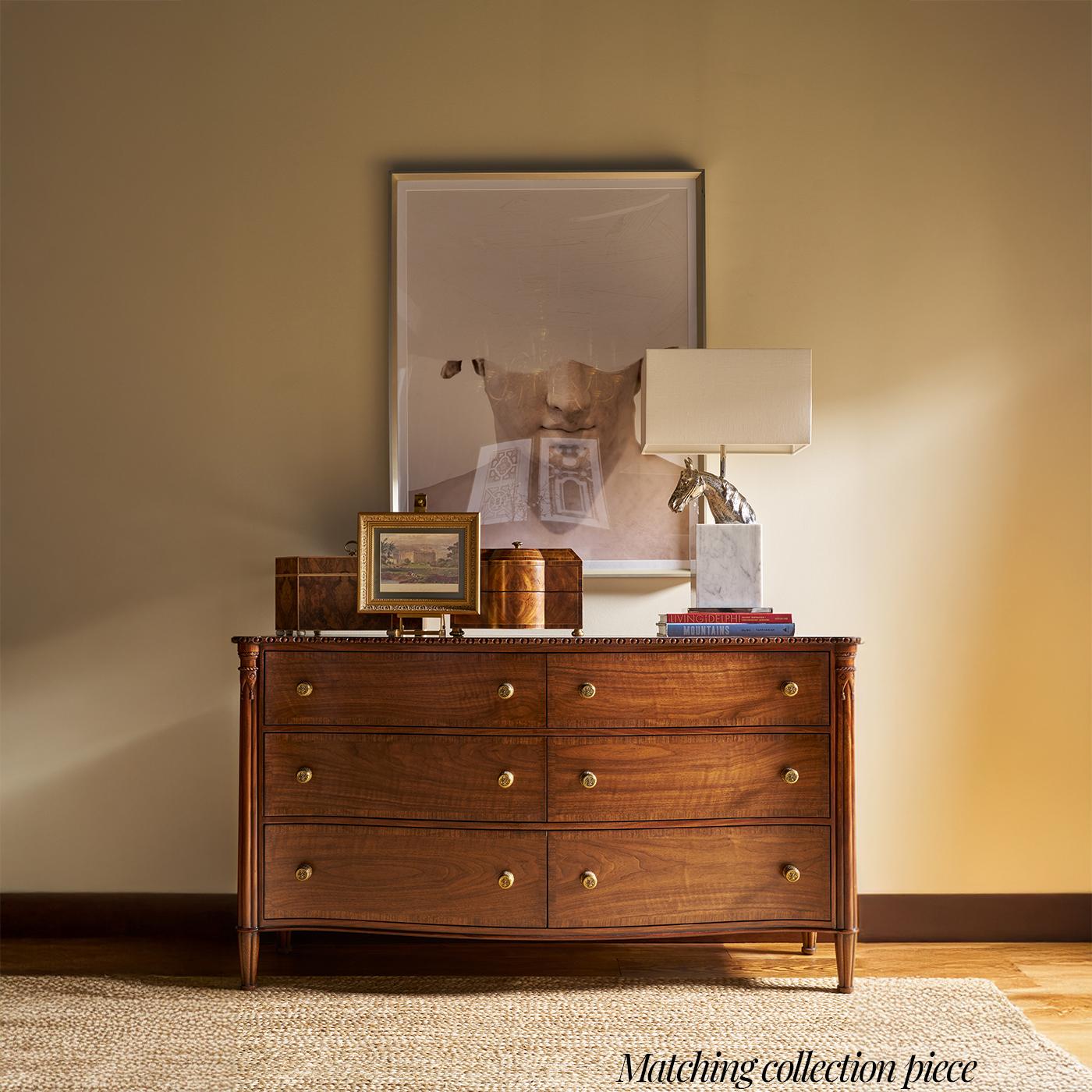 Bois Paire de petites tables de nuit anglaises en vente