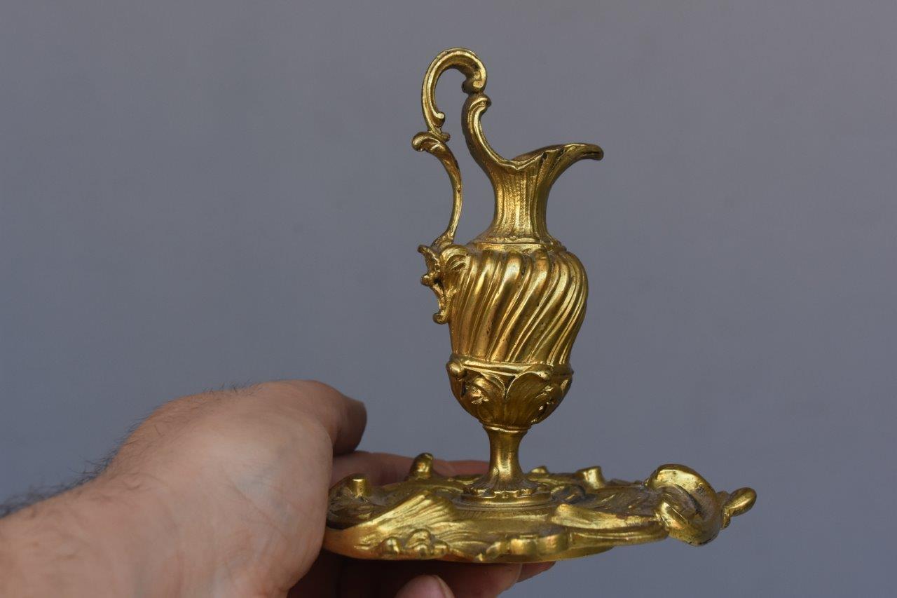 Napoleon III Pair of Small Ewers Decorative Gilt Bronze For Sale