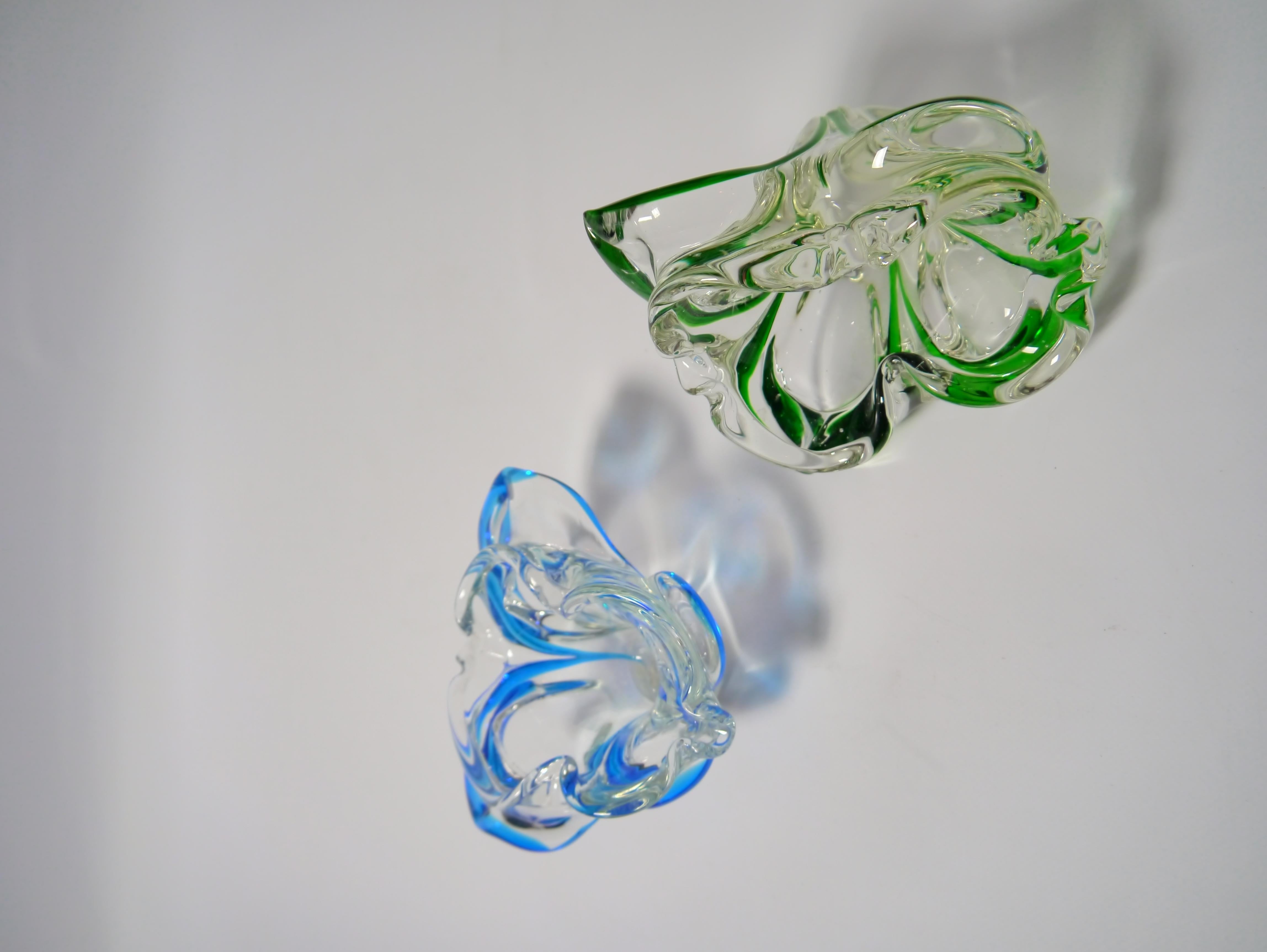 20th Century Pair of Small Flower Shaped Murano Glass Bowls, Italy 1960s For Sale