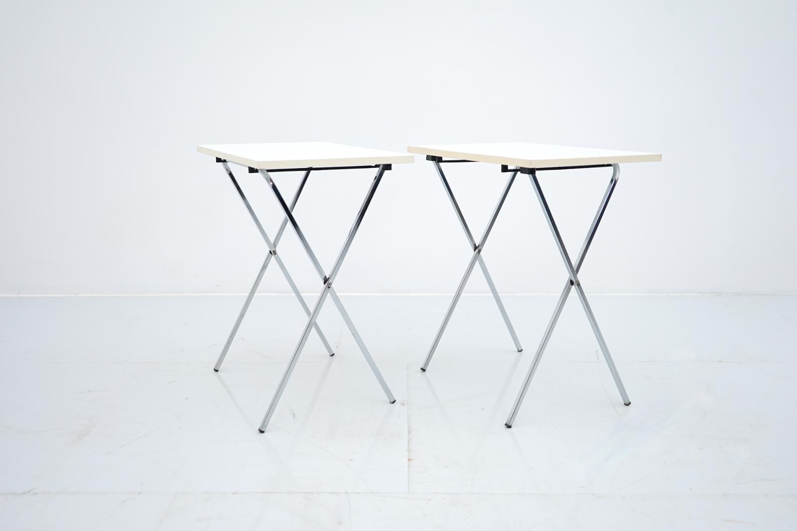 Pair (2) of small folding side tables in metal and wood, circa 1970s
Good to very good condition
Dimensions: Height 19.68 in. (50 cm), width 17.71 in. (45 cm), depth 11.41 in. (29 cm).