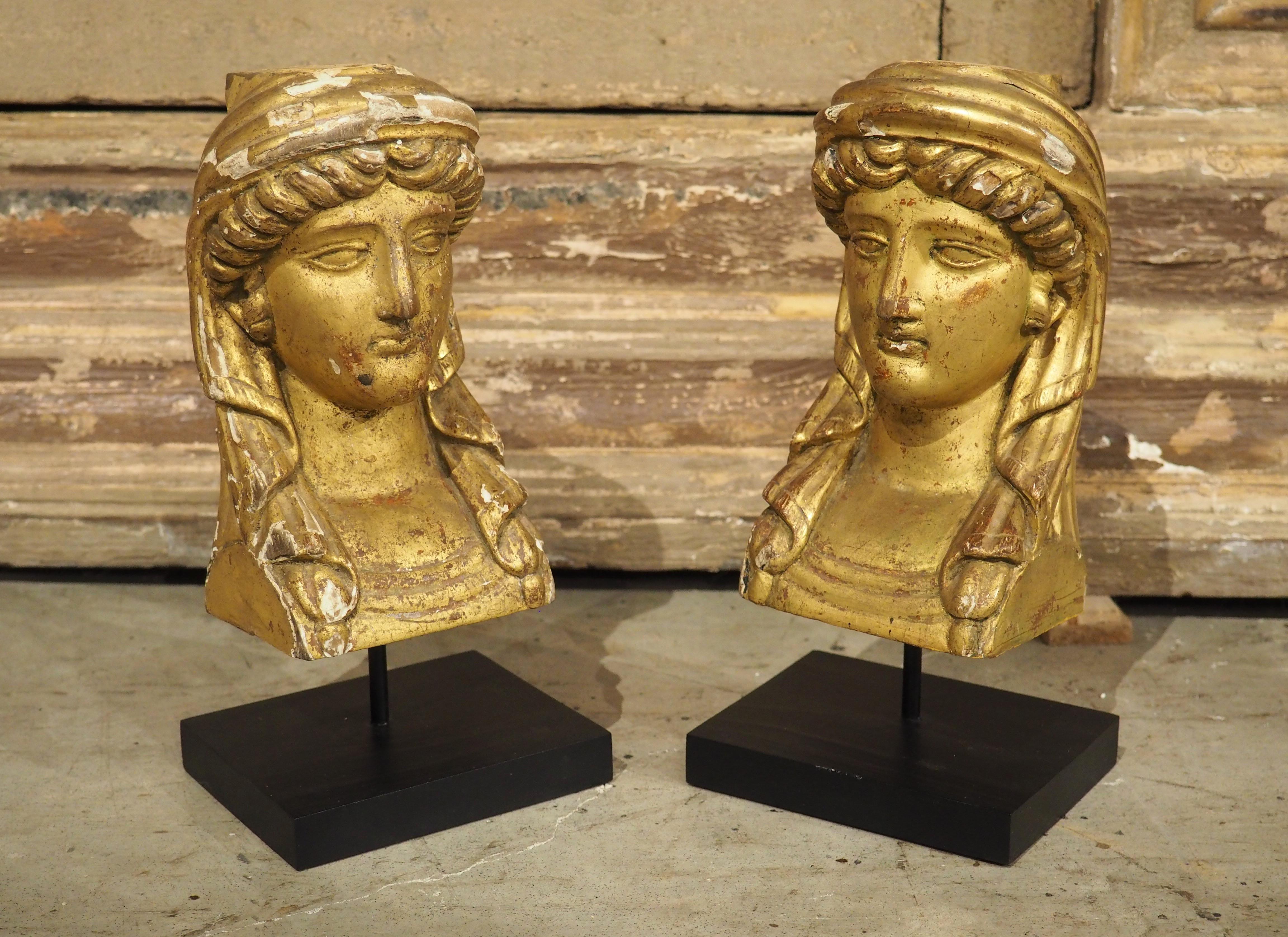 Coppia di piccoli busti francesi impero in legno dorato, CIRCA 1815 in vendita 4