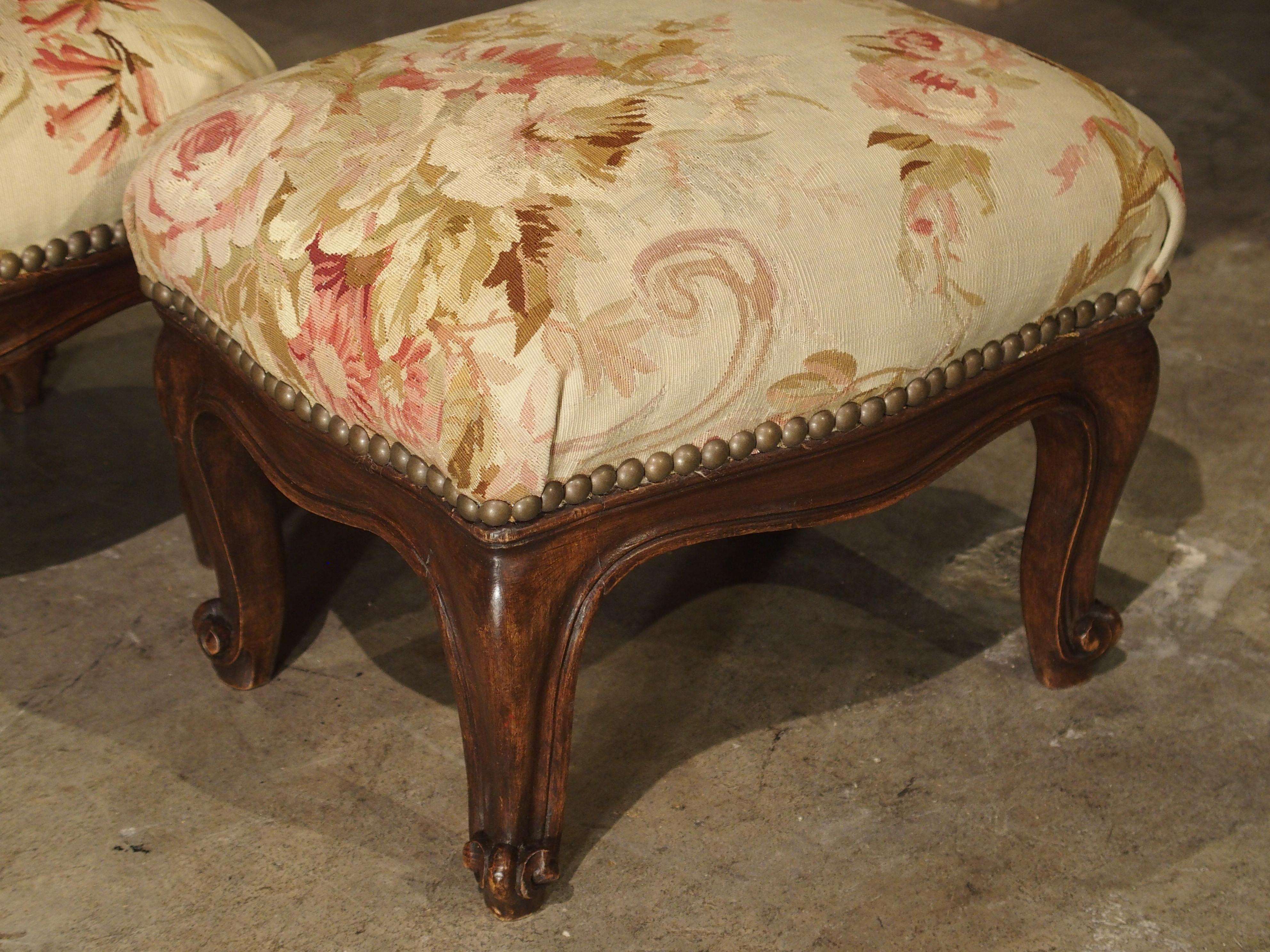 Pair of Small French Louis XV Style Footstools with Antique Aubusson Silk Fabric In Good Condition In Dallas, TX