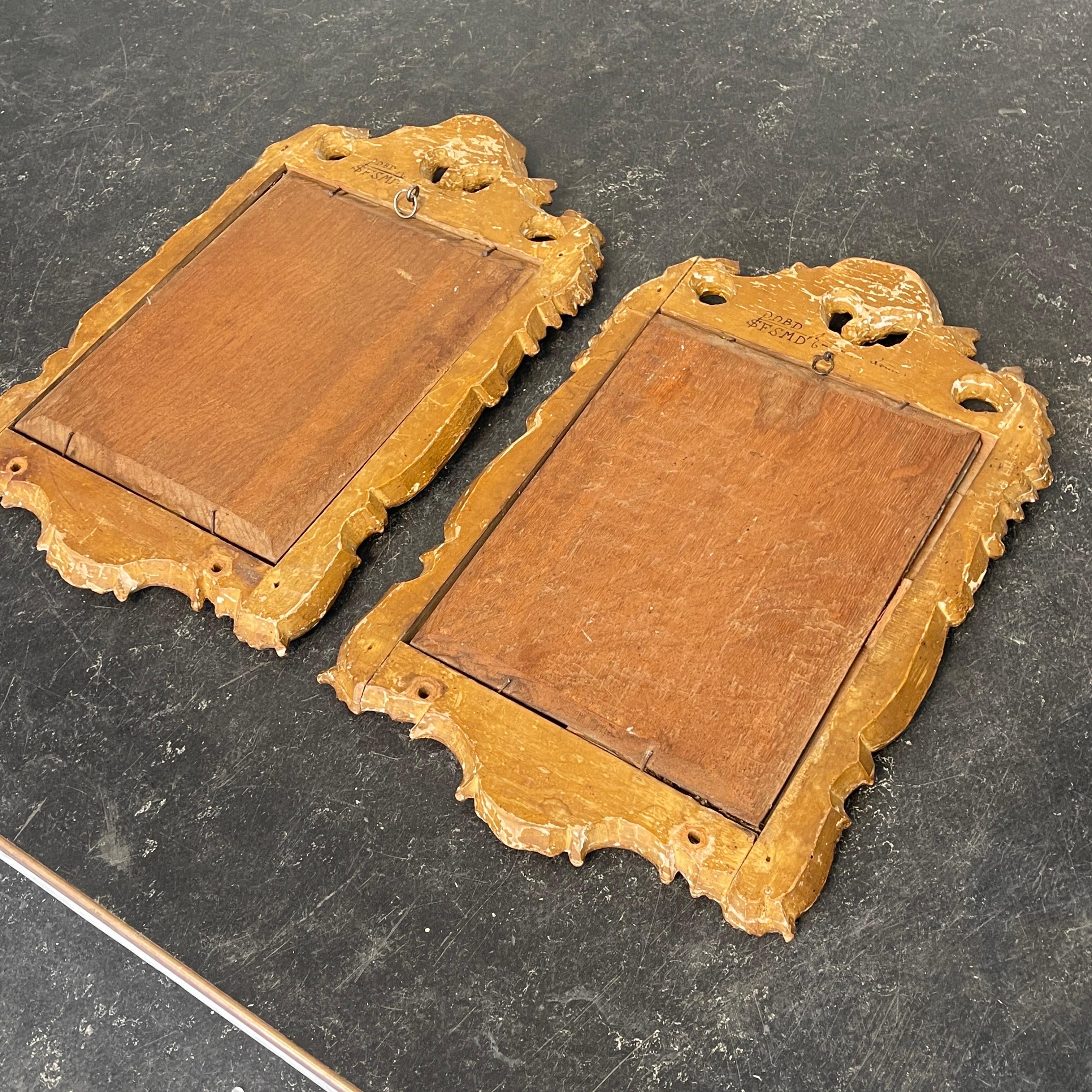 Pair of Small Gilded Rococo Wall Mirrors, Denmark circa 1780 For Sale 3