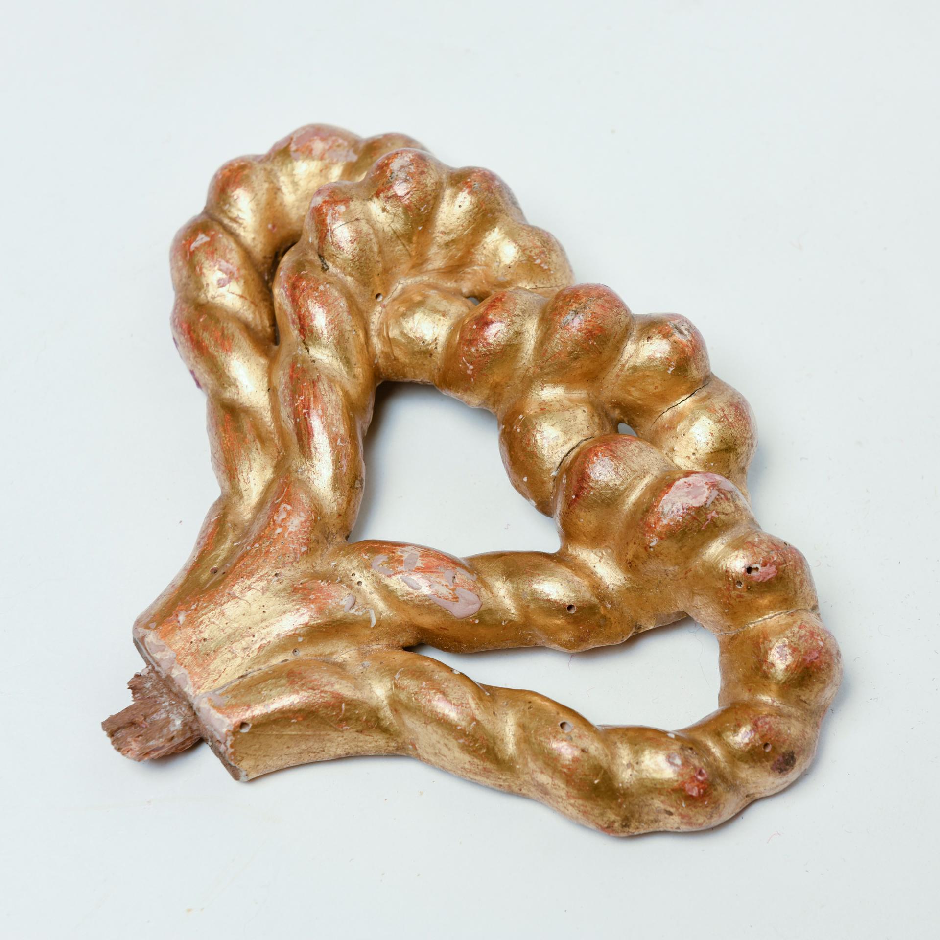 Paar kleine vergoldete Holzfriese (Vergoldet) im Angebot