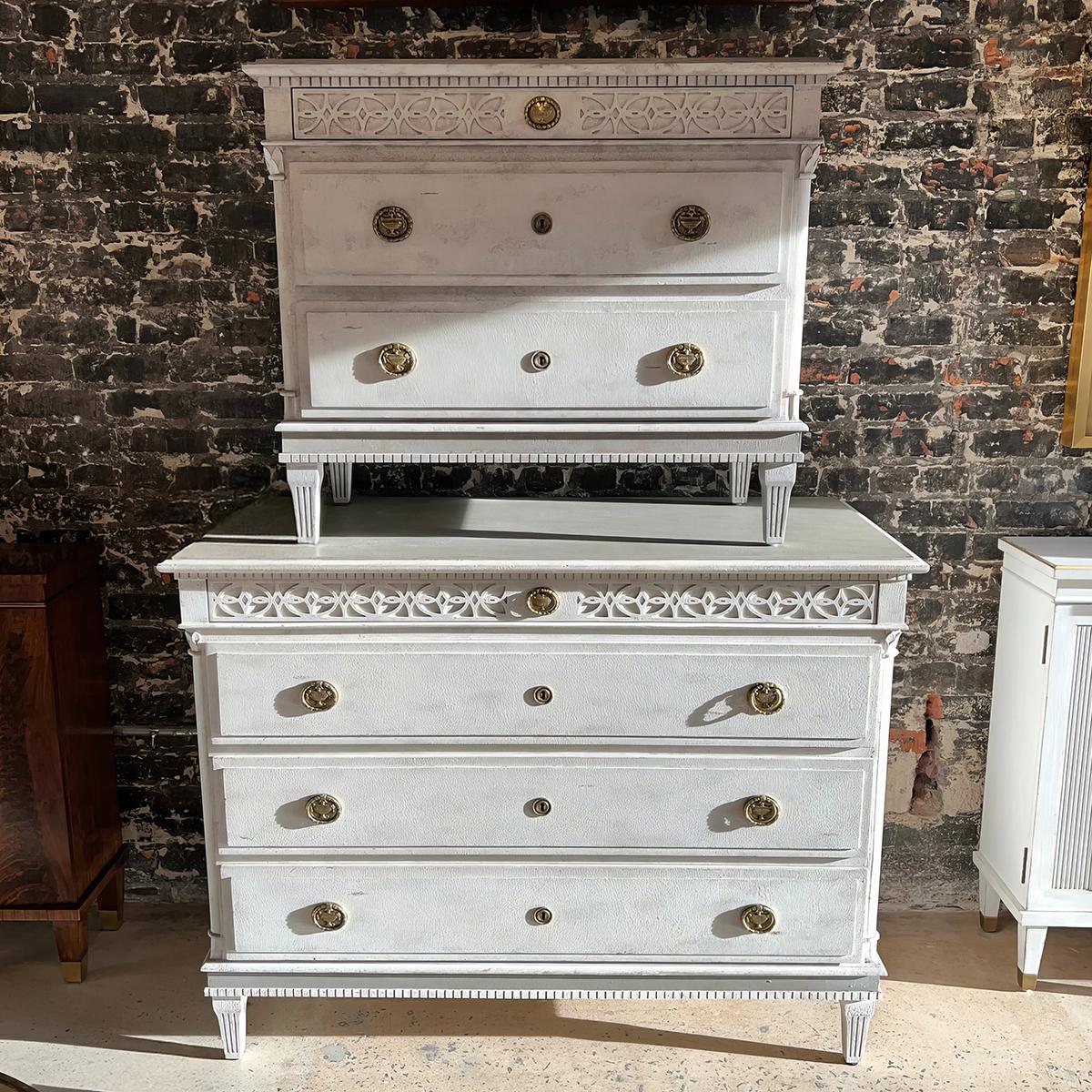 Contemporary Pair of Small Gustavian Style Bedside Chests For Sale