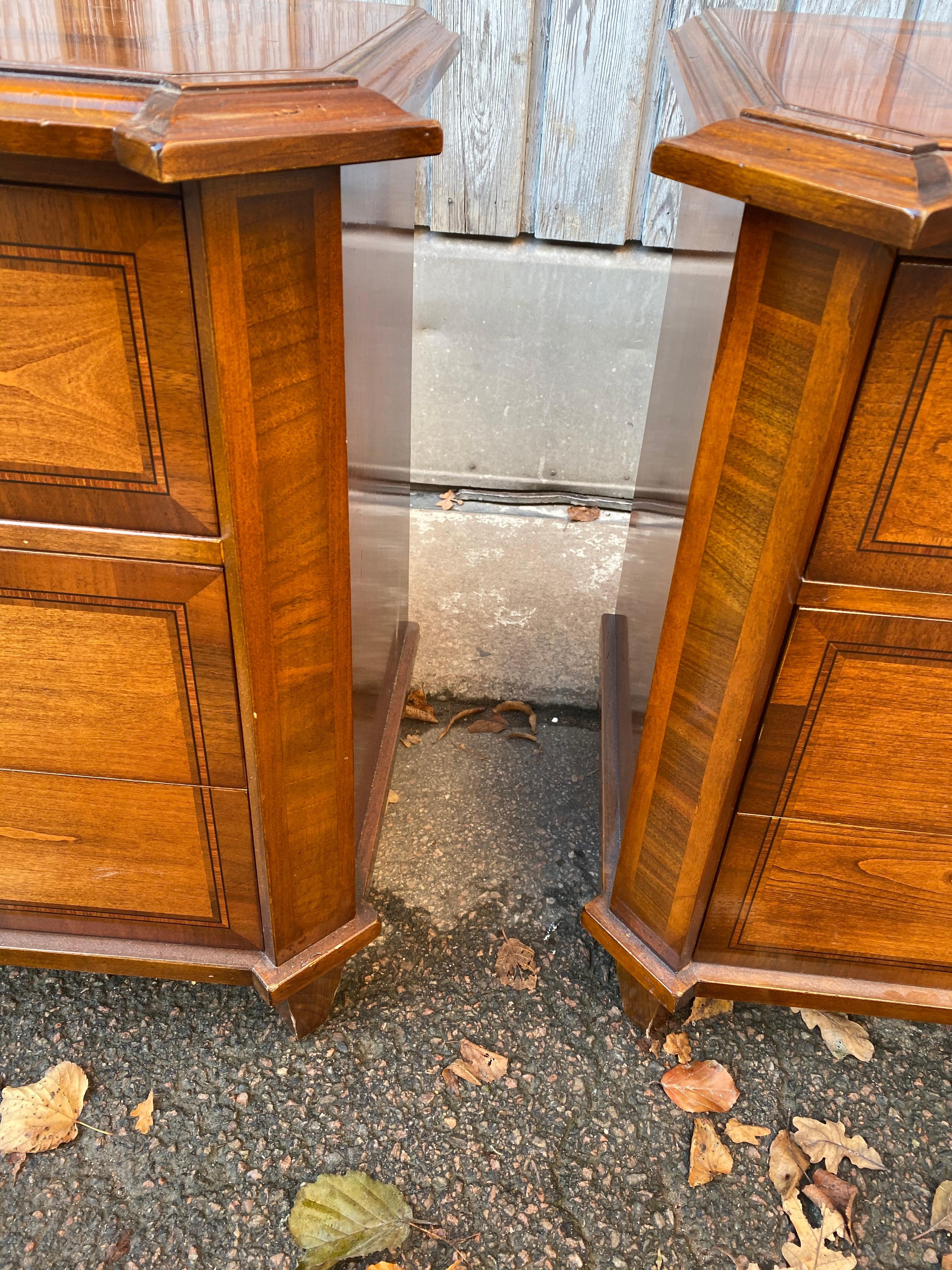 Pair of Small Italian Chests of Drawer in Walnut For Sale 7