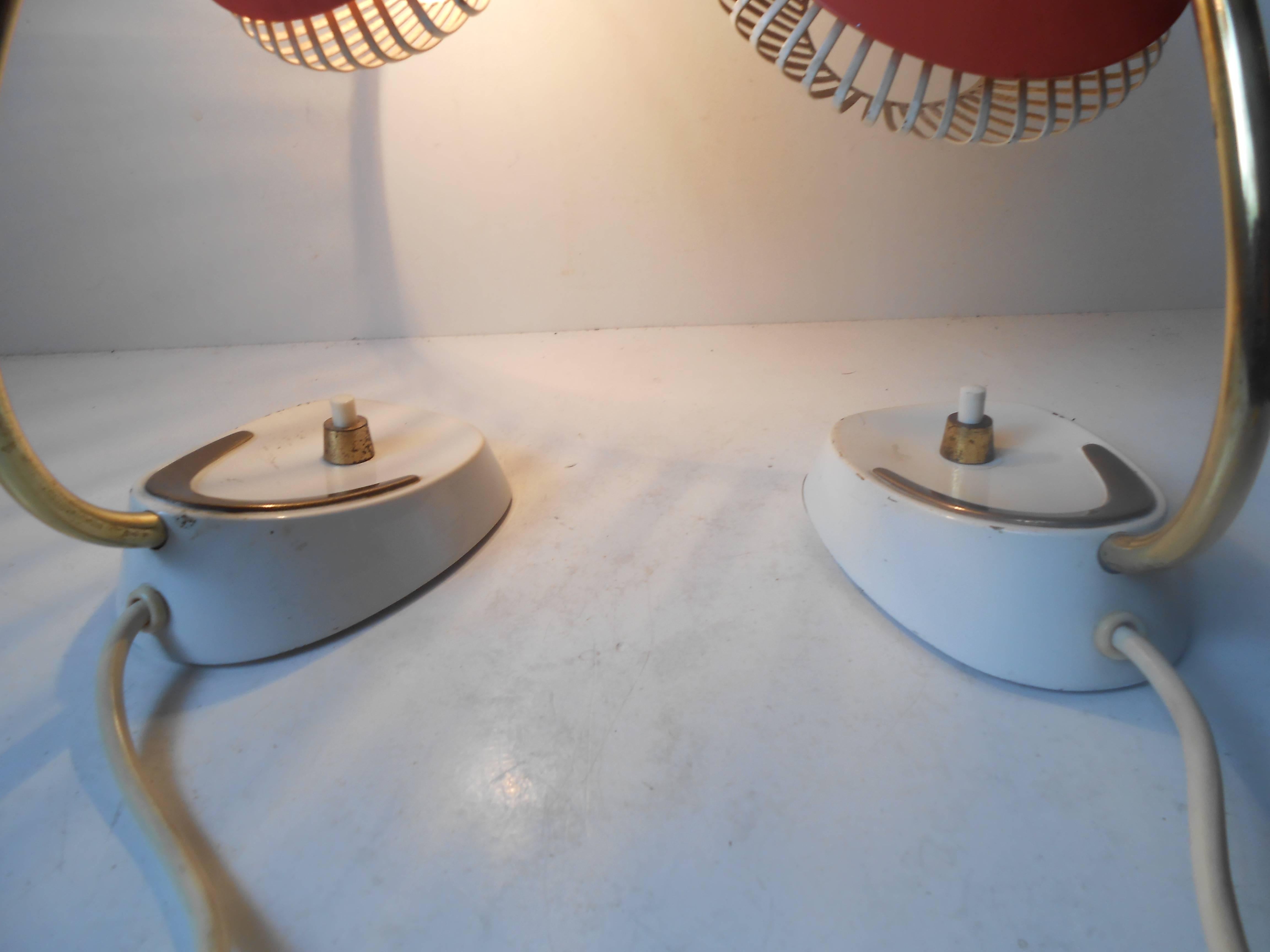 Mid-20th Century Pair of Small Italian Modern Bedside Table Lamps with Wire Mesh, Stilnovo Era