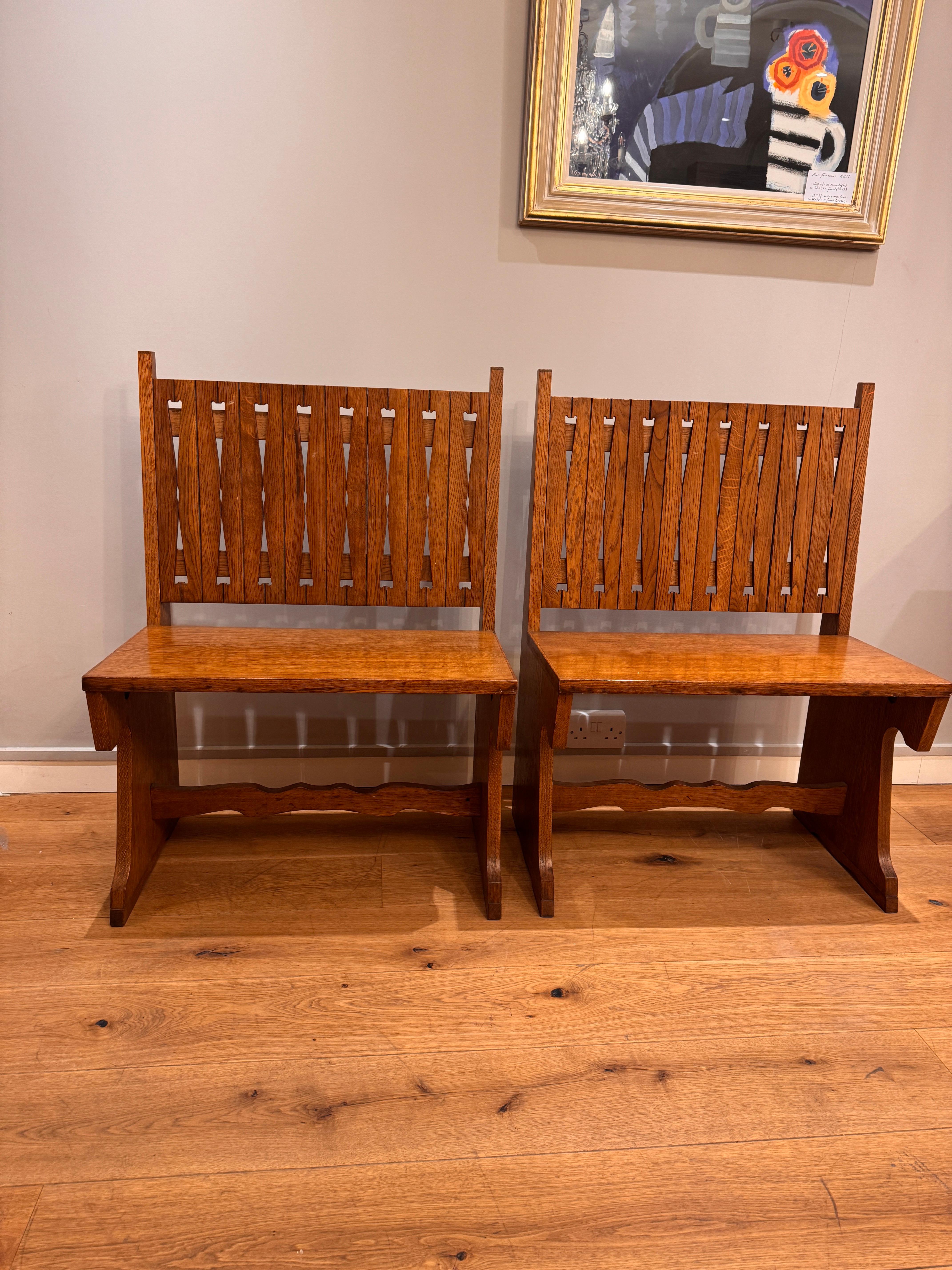 Oak Pair of small Italian oak hallway benches For Sale