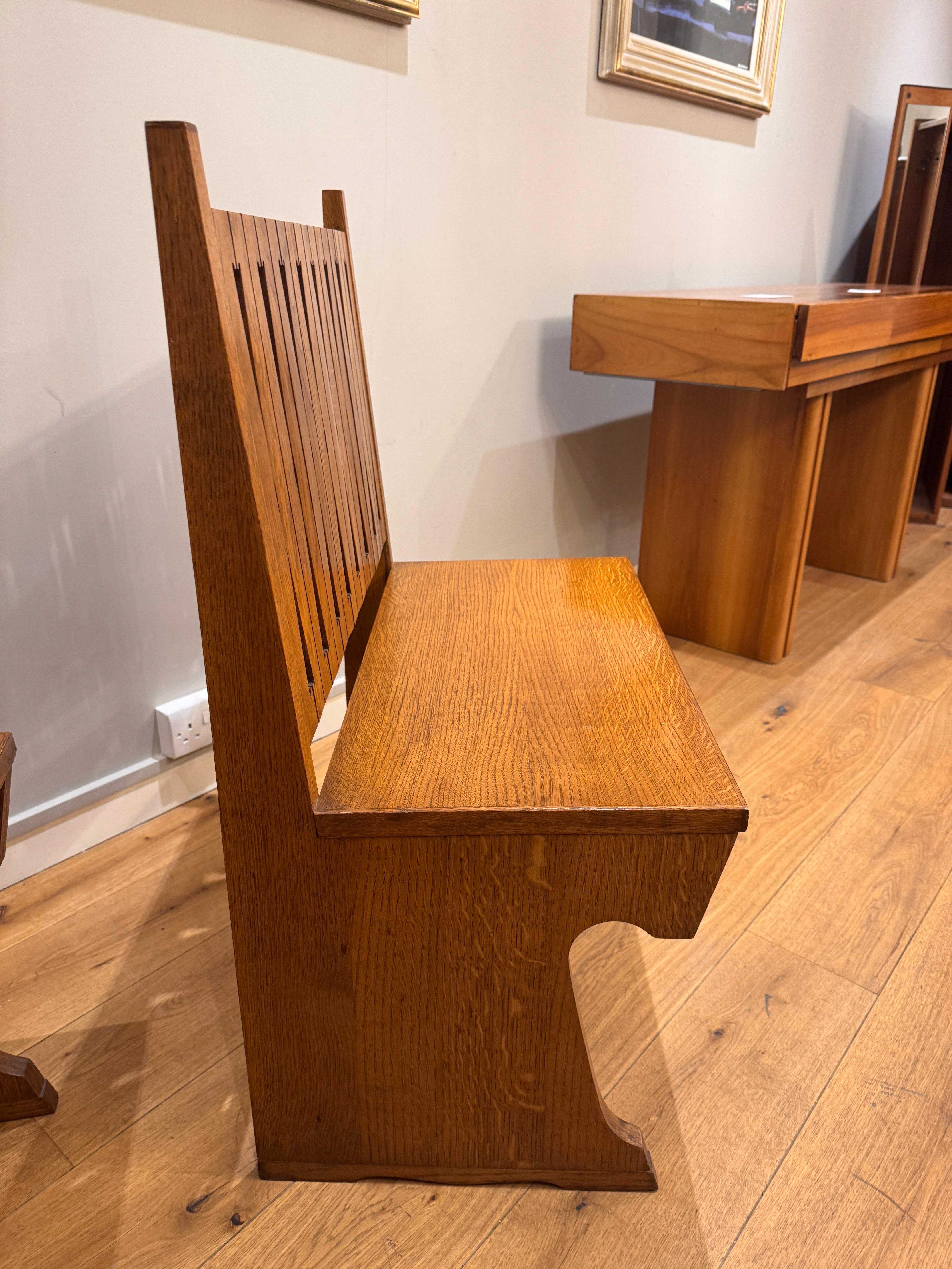 Pair of small Italian oak hallway benches For Sale 2