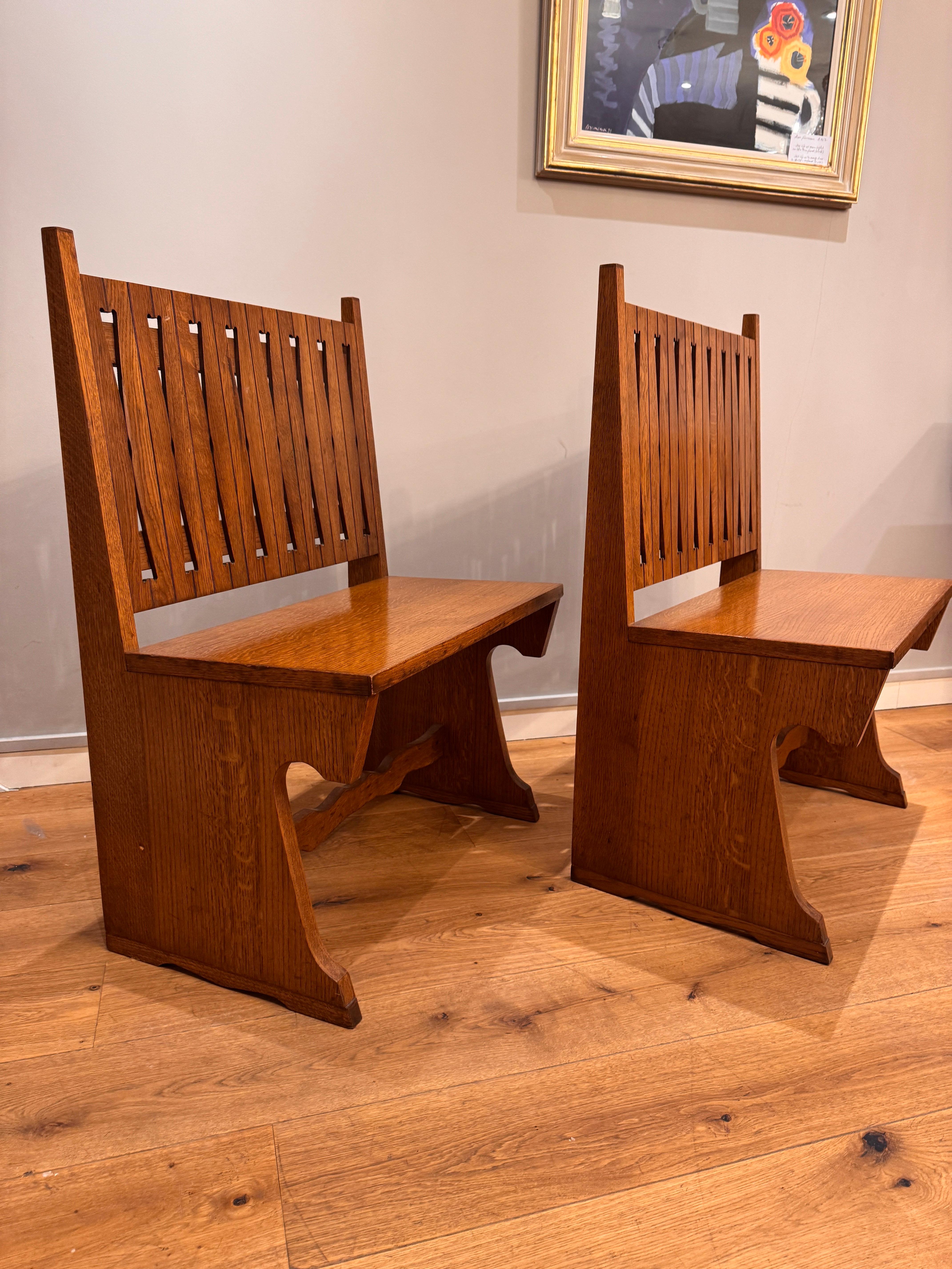 Pair of small Italian oak hallway benches For Sale 4