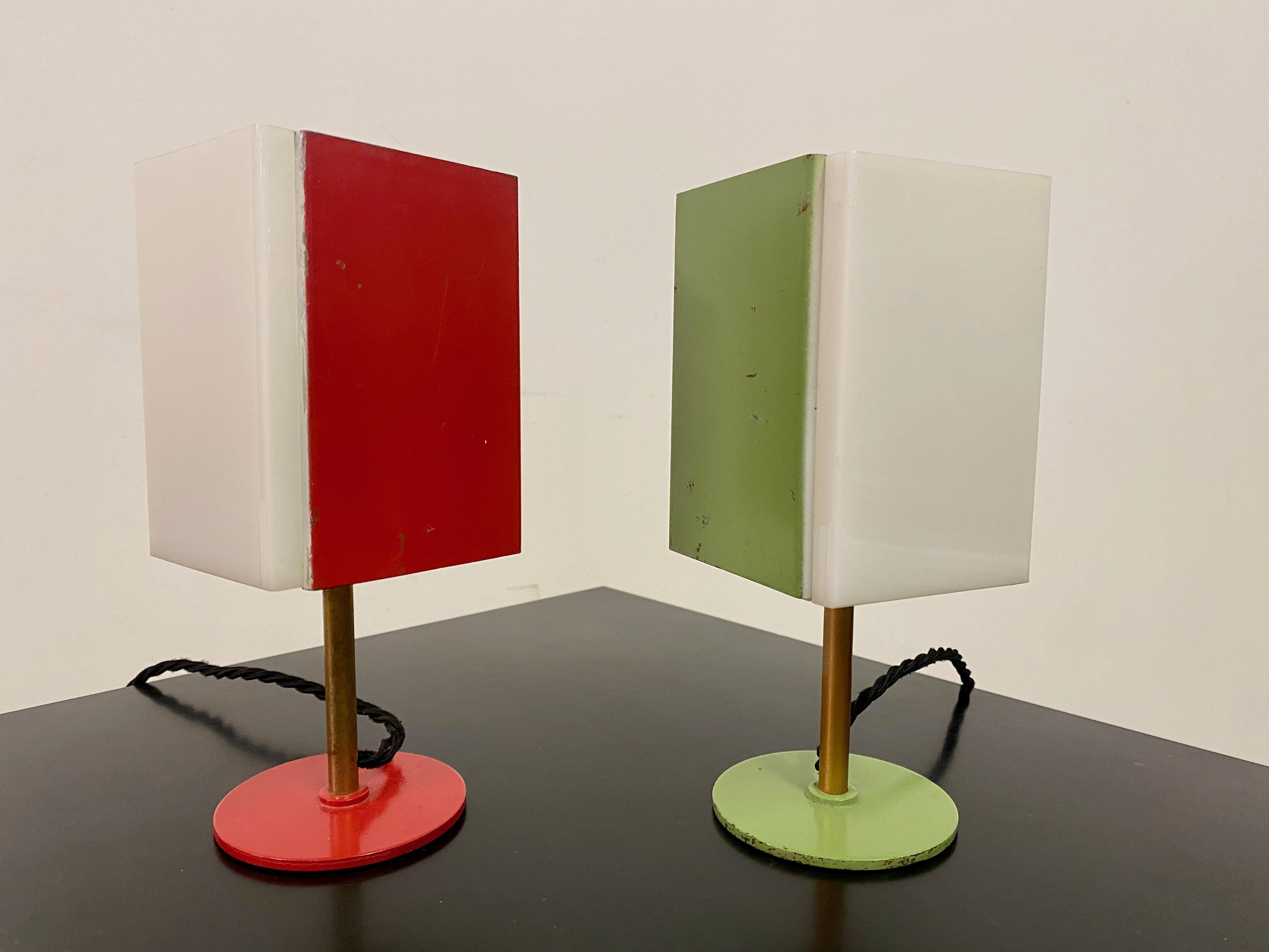 Mid-Century Modern Pair Of Small Italian Perspex And Metal Table Lamps For Sale
