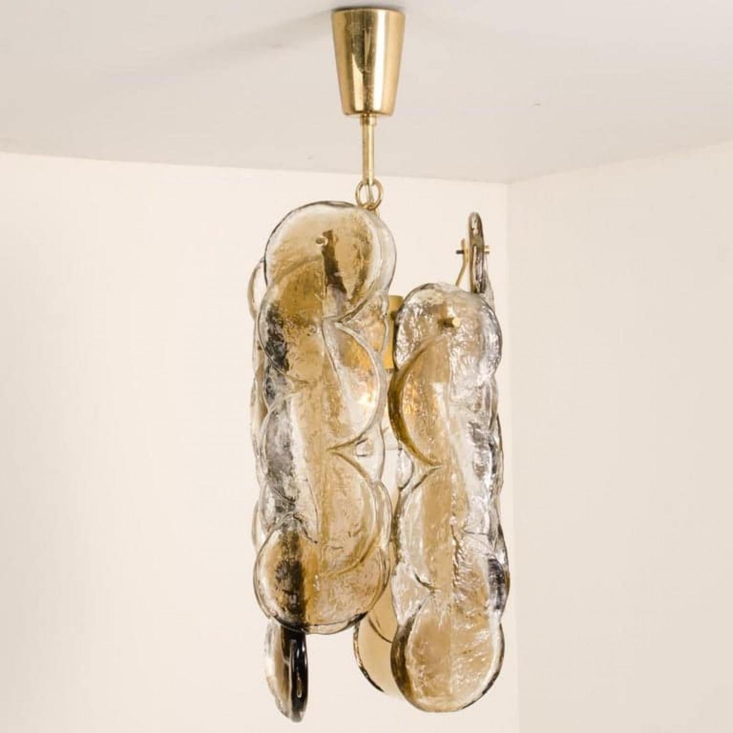 Altro Pair of Small Kalmar Chandeliers Citrus Swirl Smoked Glass, Austria, 1960s in vendita