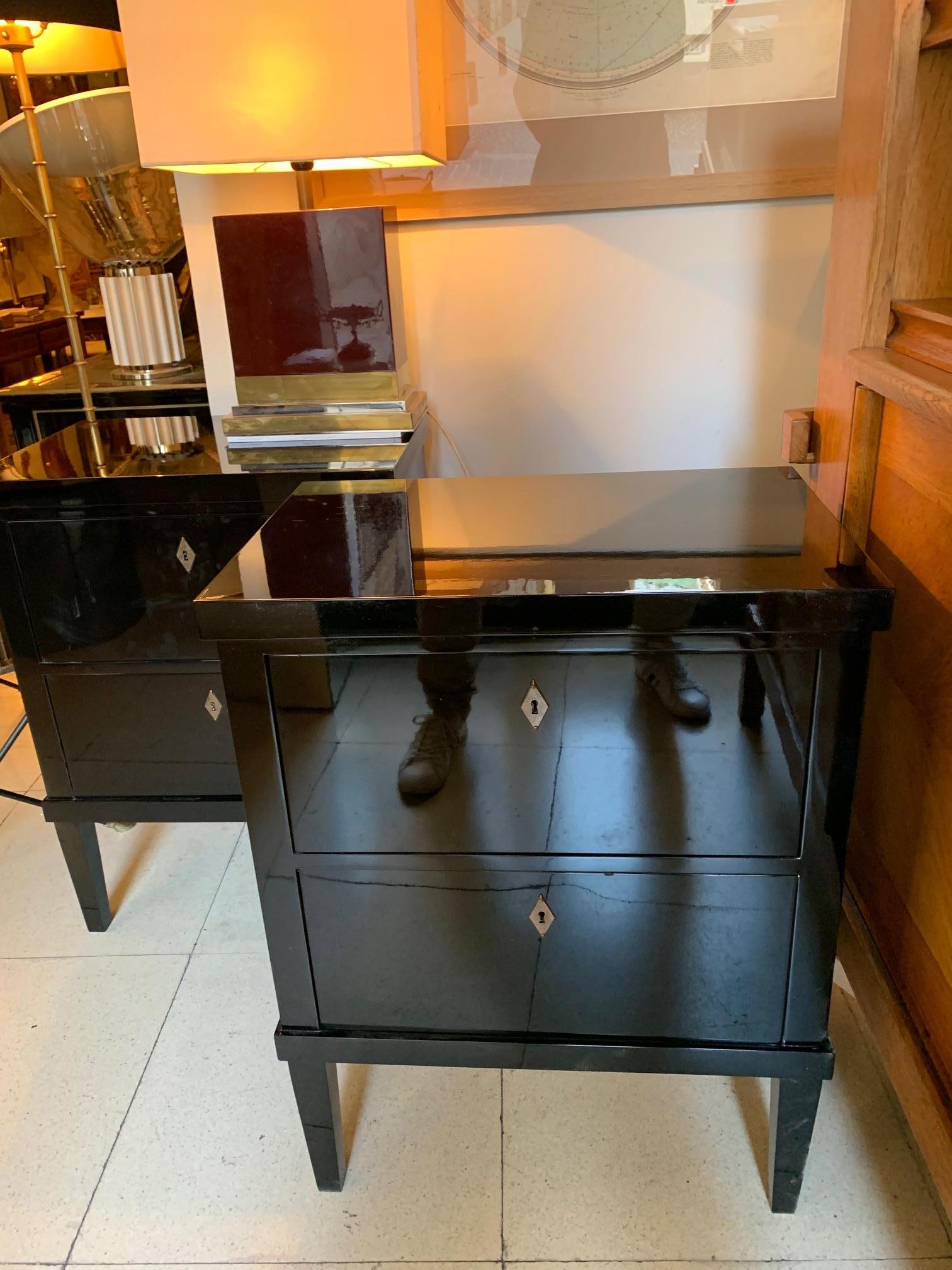 Pair of Small Lacquered Commodes or Bedside Tables Biedermeier Style 8