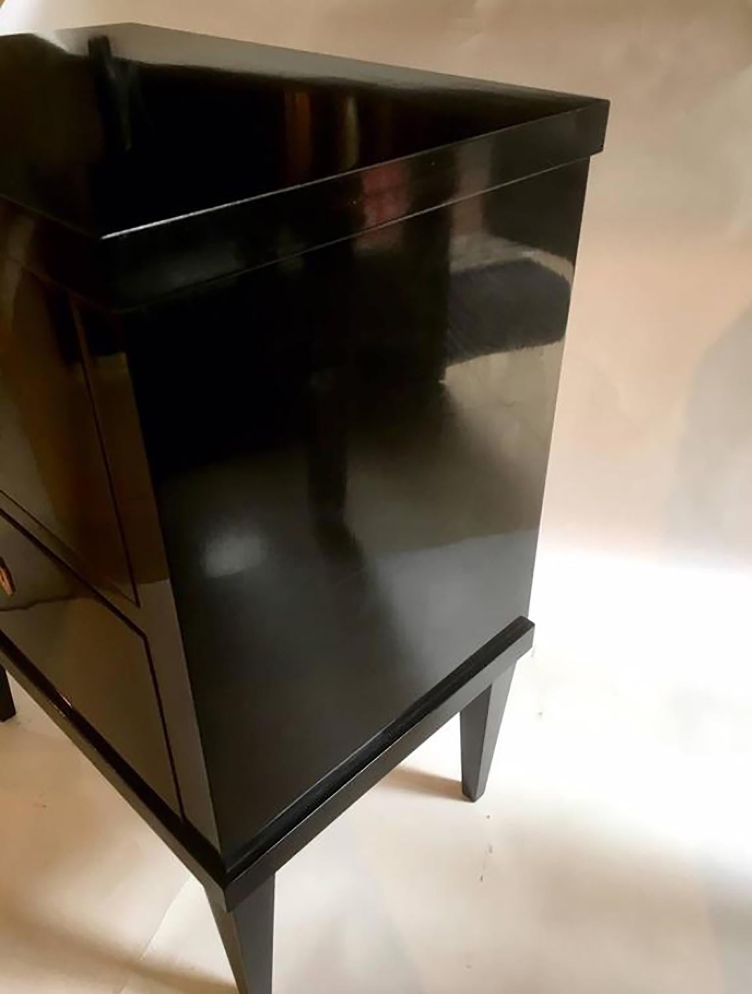 Pair of Small Lacquered Commodes or Bedside Tables Biedermeier Style 3