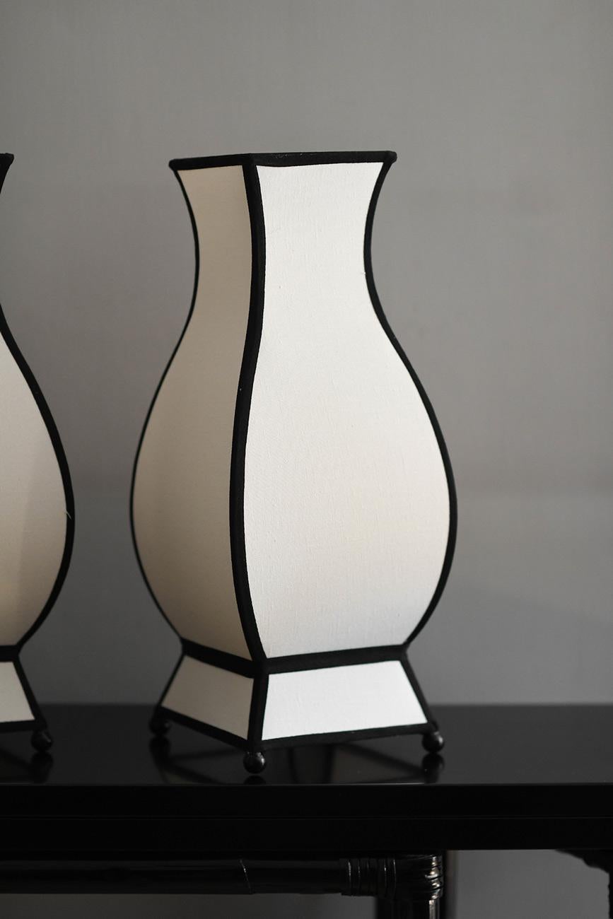 XXI secolo e contemporaneo Coppia di piccole lampade 
